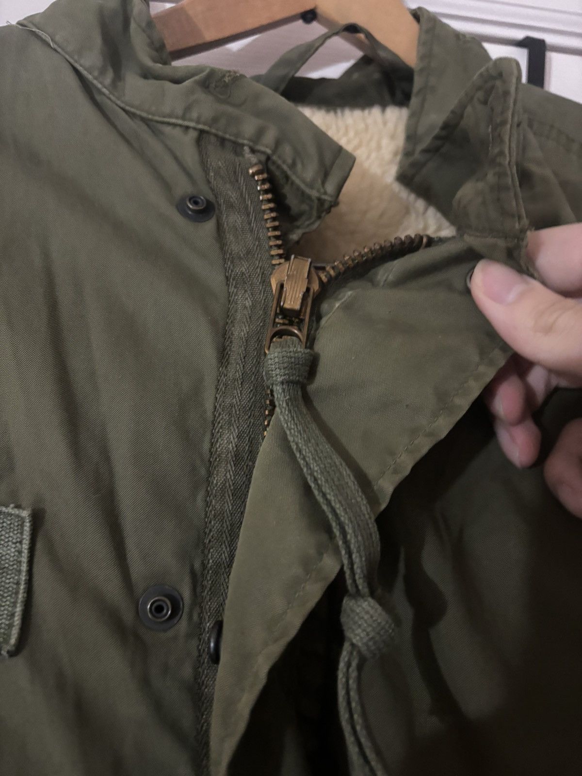 Vintage 1970s U.S. Army M-65 Fishtail Parka With Wool Pile Liner Size US M / EU 48-50 / 2 - 3 Thumbnail
