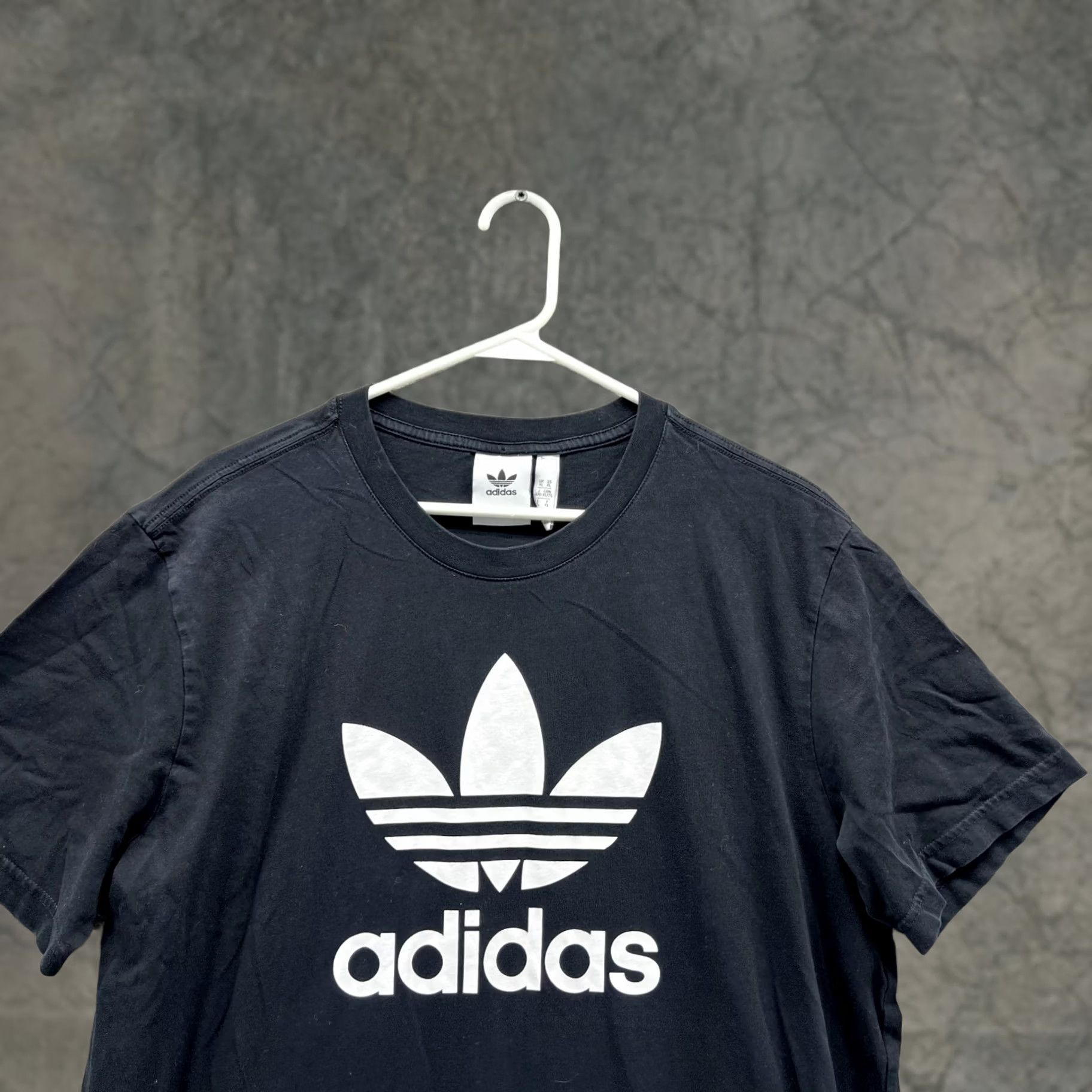 Adidas Adidas Shirt Men XL Black Crewneck Trefoil Logo Short Sleeve T‑Shirt Size US XL / EU 56 / 4 - 1 Thumbnail