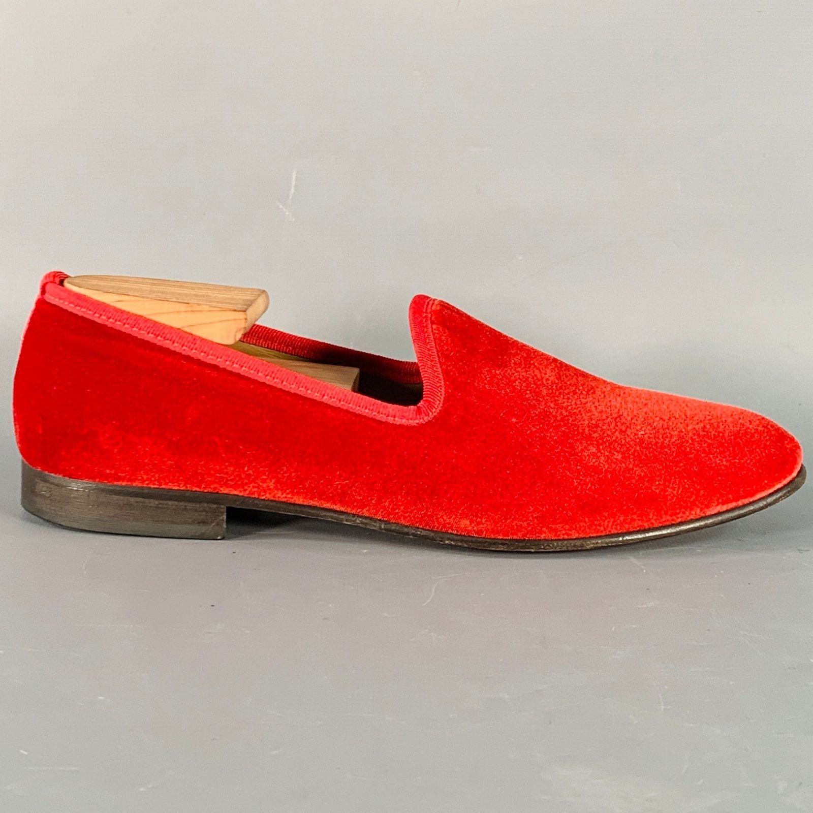 Del Toro DEL TORO Size 8.5 Red Velvet Grosgrain Trim Slip On Loafers Size US 8.5 / EU 41-42 - 2 Thumbnail