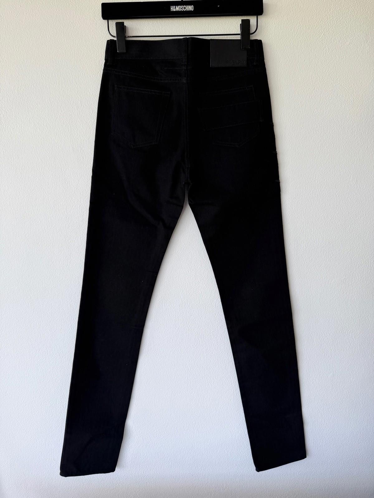 Givenchy new Givenchy mens denim jeans black embroidered red stars 28 Size US 28 / EU 44 - 6 Thumbnail
