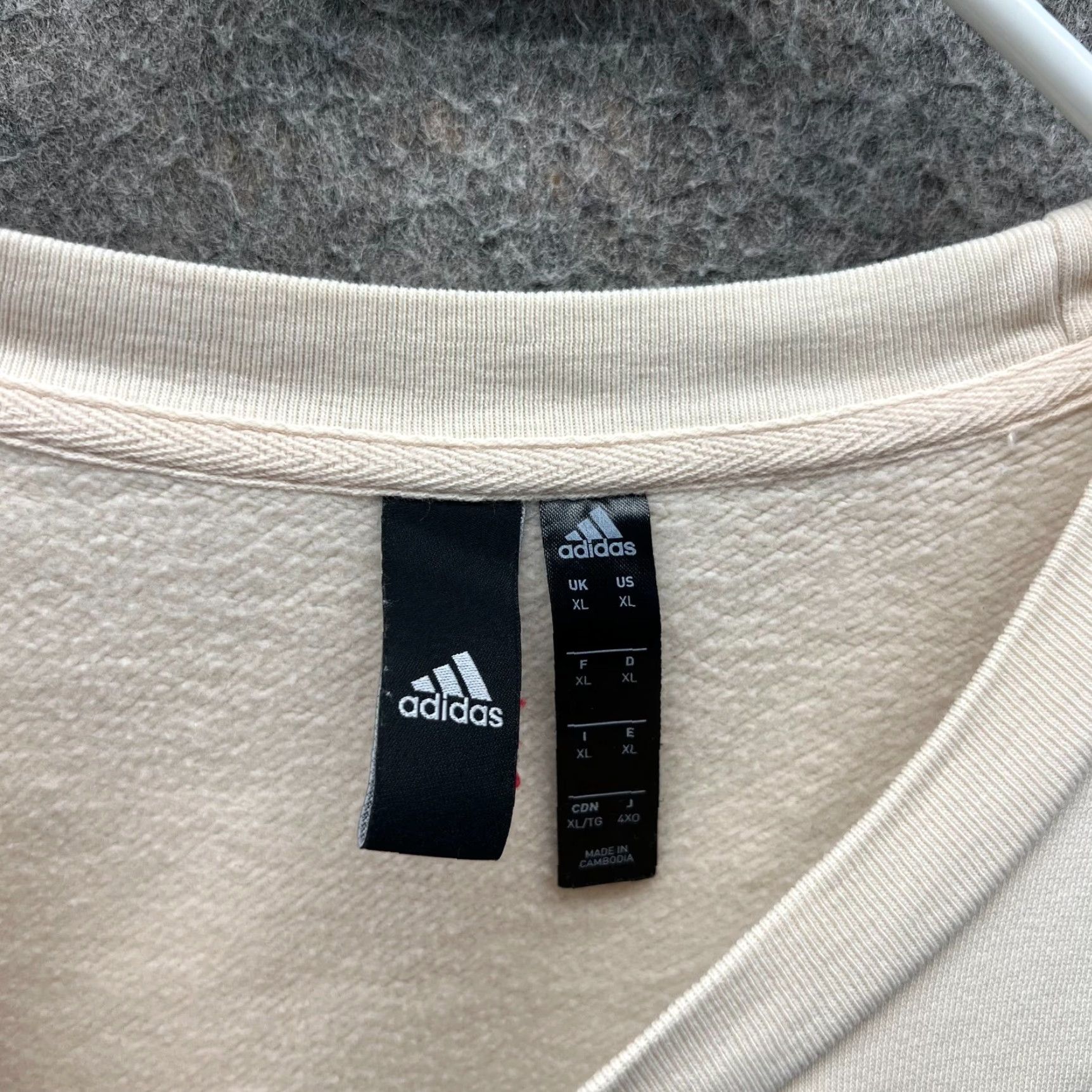 Adidas VINTAGE Adidas Sweater Mens XL Beige Trefoil Originals Crewneck Fleece Pullover Knit Size US XL / EU 56 / 4 - 5 Thumbnail