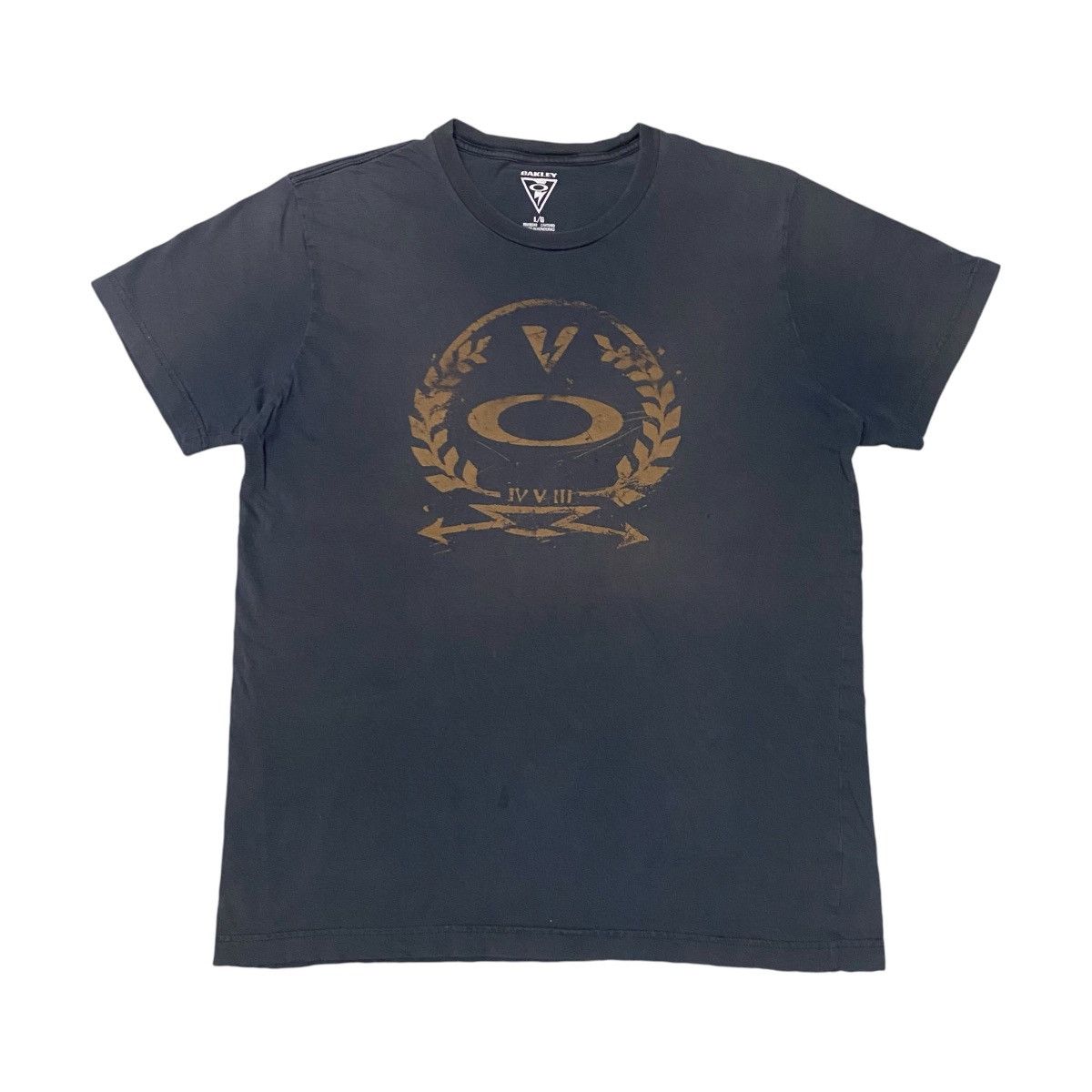 Oakley y2k Oakley Lightning Graphic Streetwear T Shirt Size US L / EU 52-54 / 3 - 1 Thumbnail