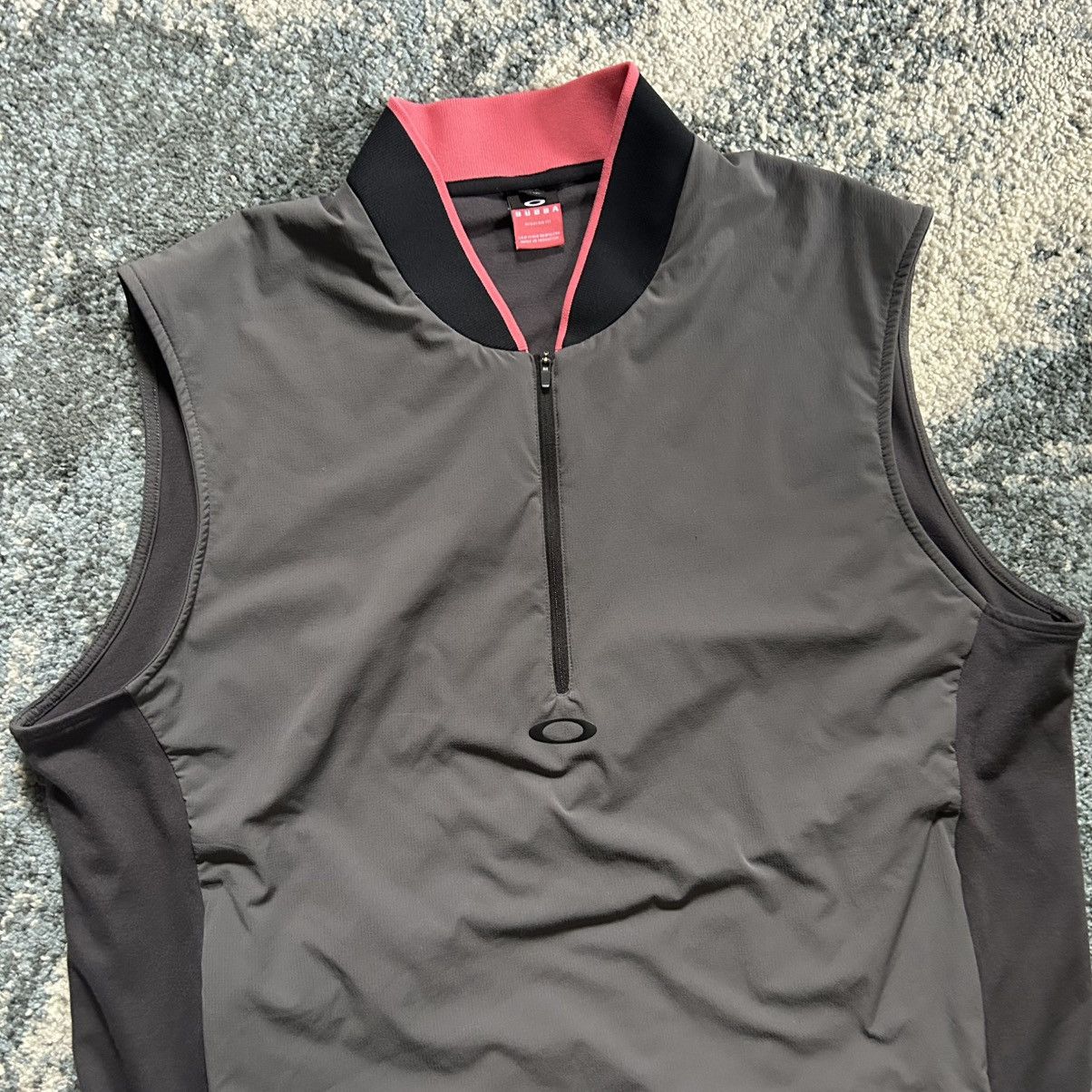 Oakley 2018 BUBBA WATSON YKK QUARTERZiP PRiMALOFT GOLF VEST BLiNK Size US XL / EU 56 / 4 - 2 Thumbnail