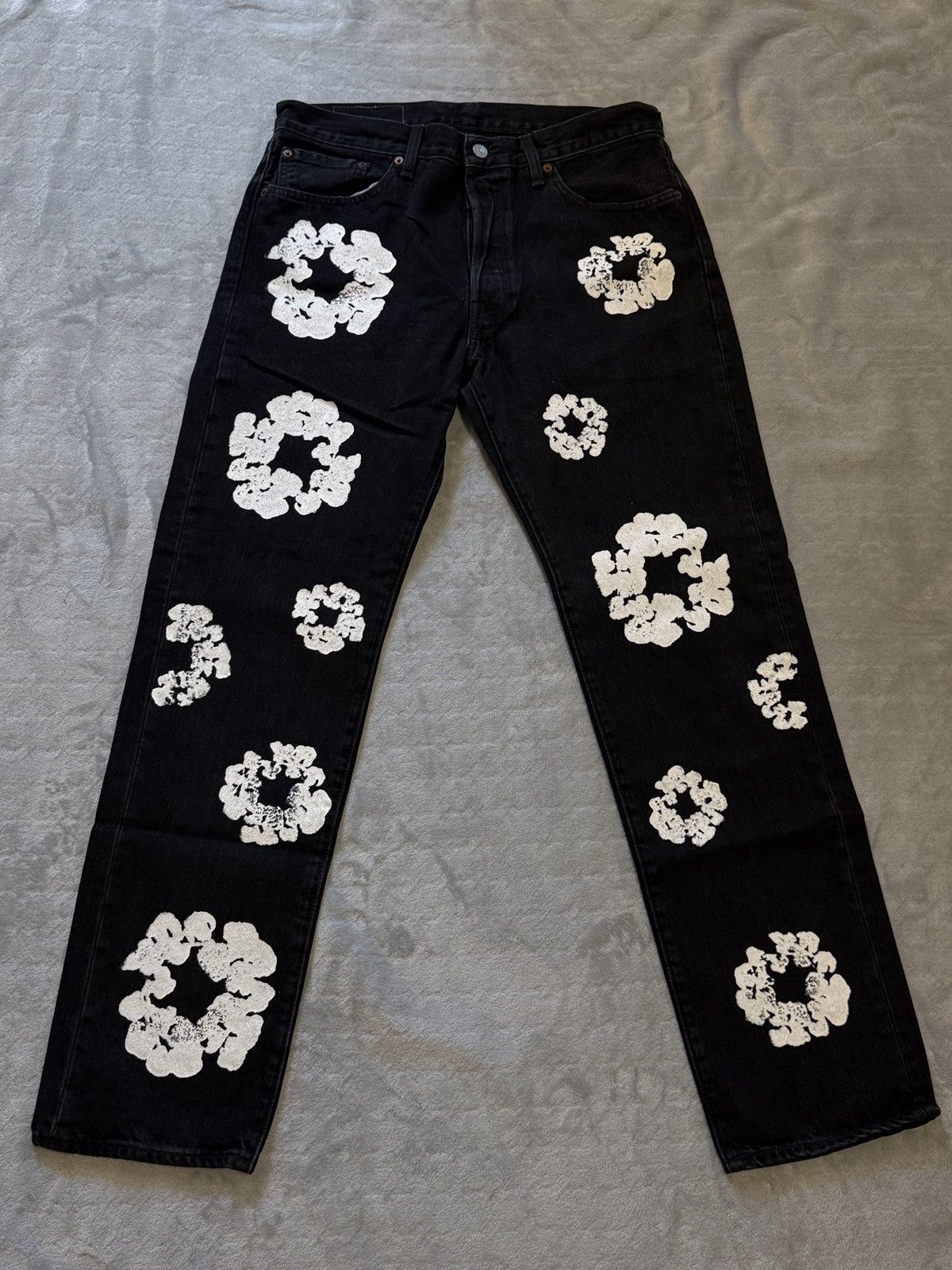 DENIM TEARS Denimtears x Levi’s Jeans Wreath Jeans Size US 33 - 1 Thumbnail
