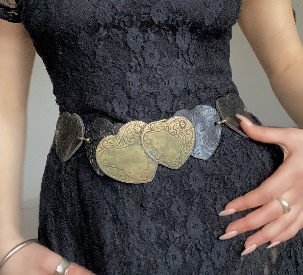 Vintage Vintage heart shaped leather belt Size ONE SIZE - 1 Thumbnail