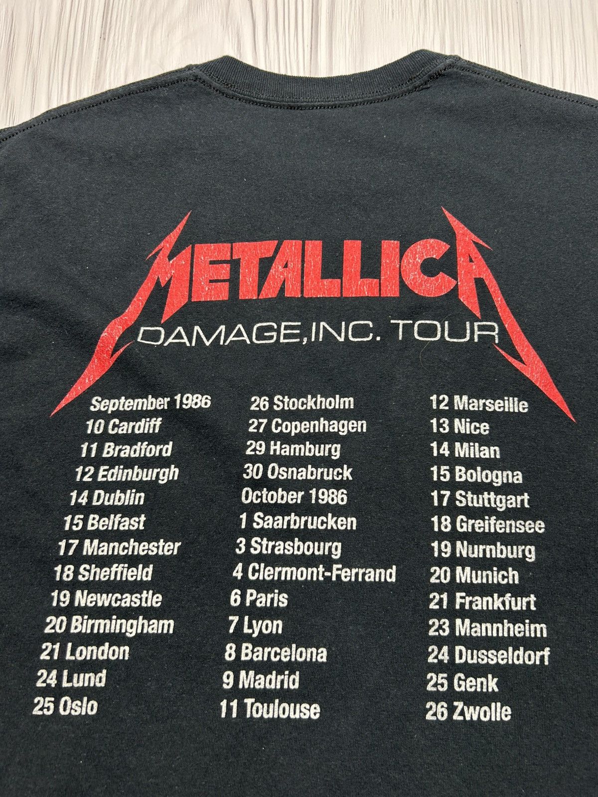 Band Tees Vintage Metallica Master Of Puppets 2007 Tour T-Shirt Size US S / EU 44-46 / 1 - 13 Thumbnail