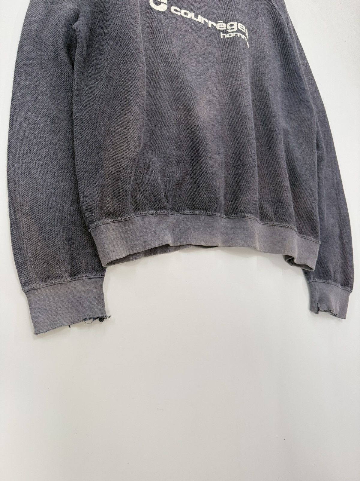 Andre Courreges 🔥 80s Courréges Homme Paris Faded Valour Distressed Sweat Size US M / EU 48-50 / 2 - 3 Thumbnail