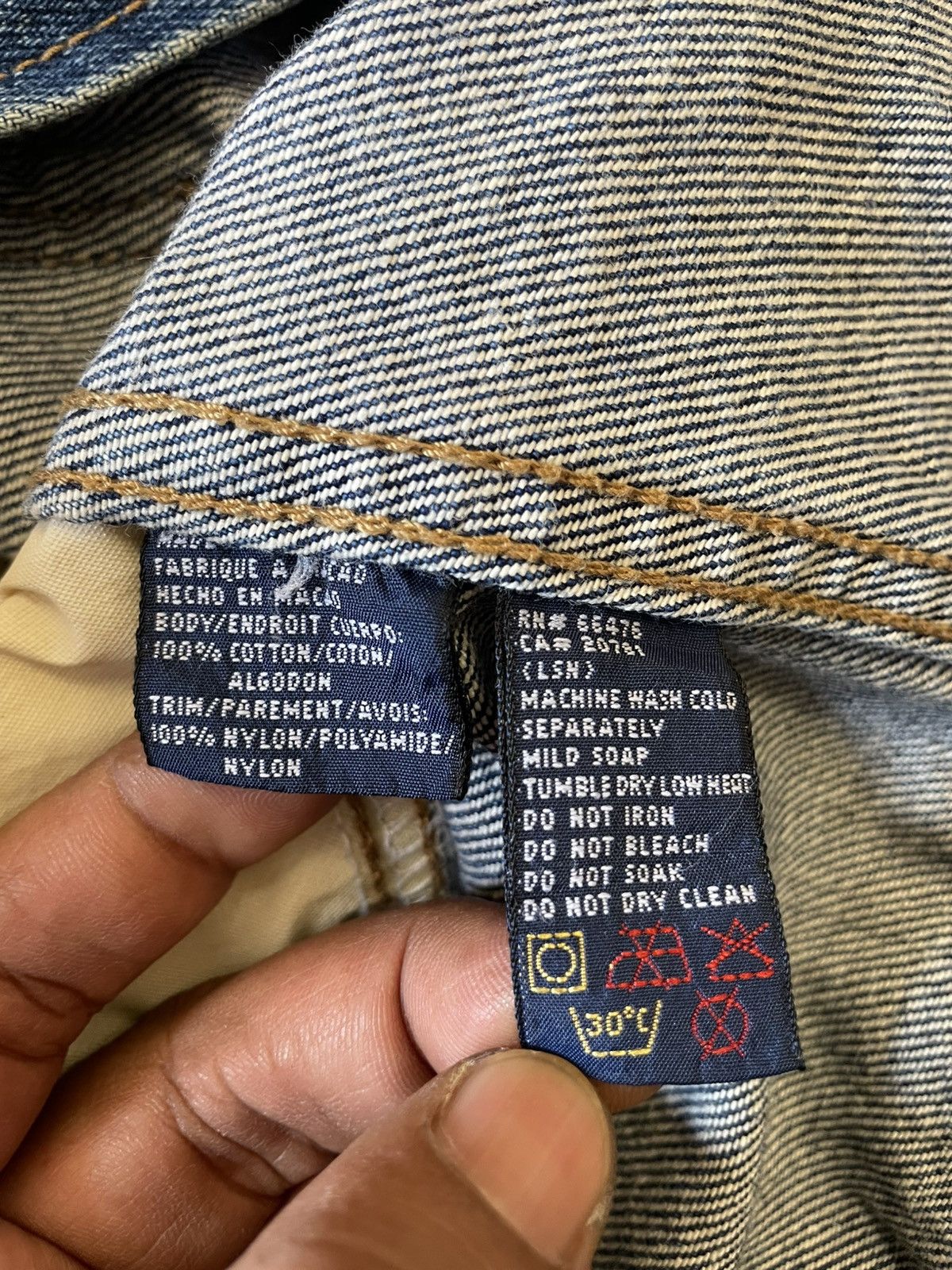 Tommy Hilfiger Vtg 90s Tommy Jeans Big Flag Trucker / Denim Jacket Size US M / EU 48-50 / 2 - 9 Thumbnail