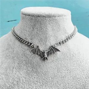 VIBE Gothic bat chain necklace Size ONE SIZE - 2 Thumbnail