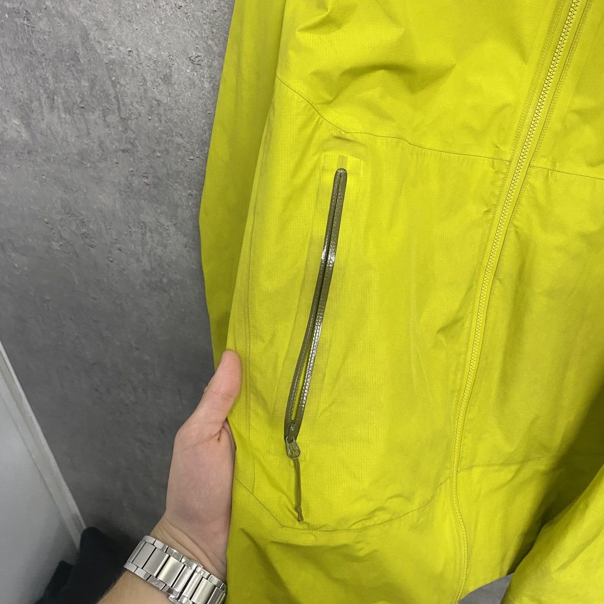 Arc'teryx Men's Arcteryx Beta Gore-Tex Jacket Gorpcore Size US L / EU 52-54 / 3 - 10 Thumbnail