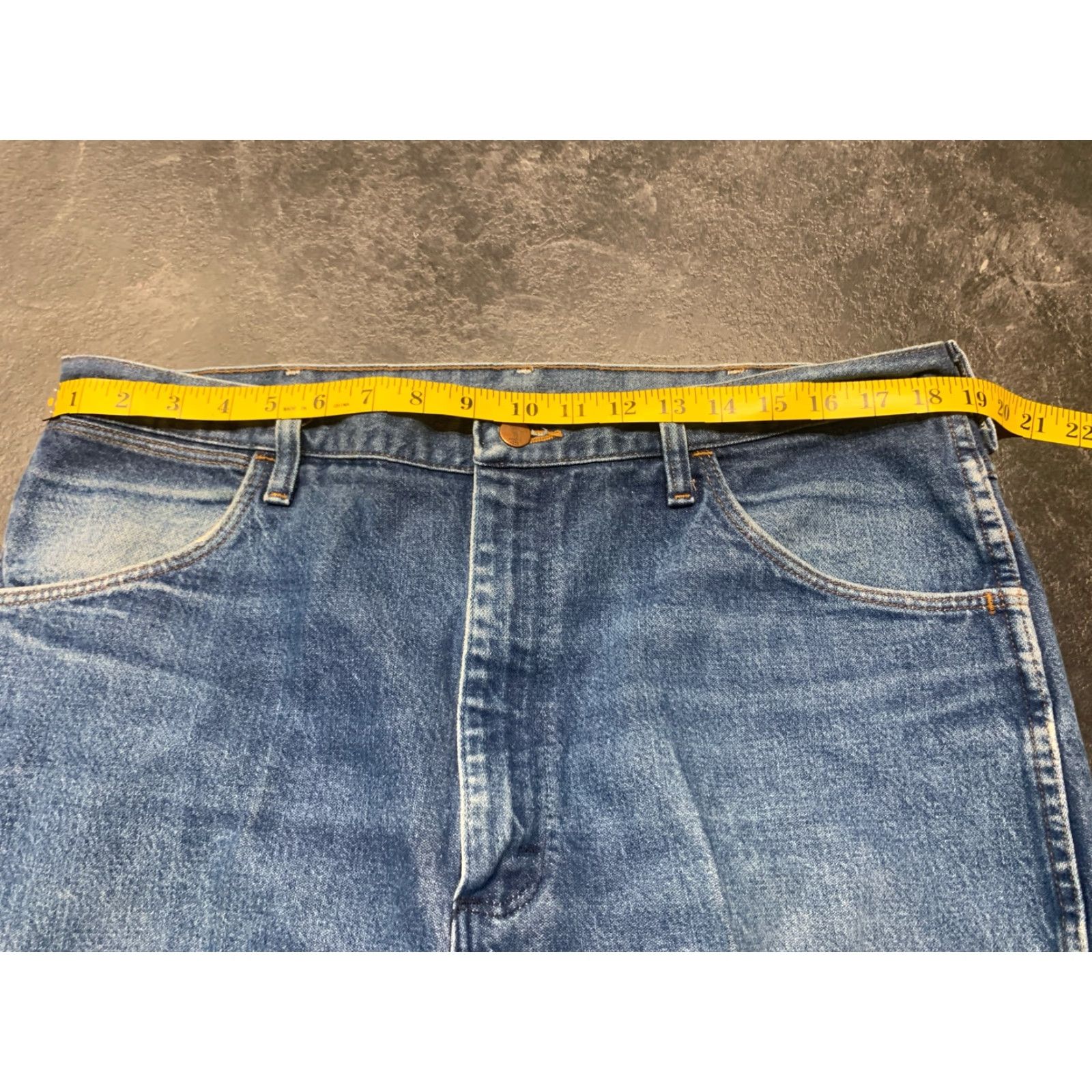 Wrangler VINTAGE Wrangler Jeans Mens 40x34 Denim Straight Medium Wash Cowboy 945NAV Regular Fit Size US 40 / EU 56 - 7 Thumbnail
