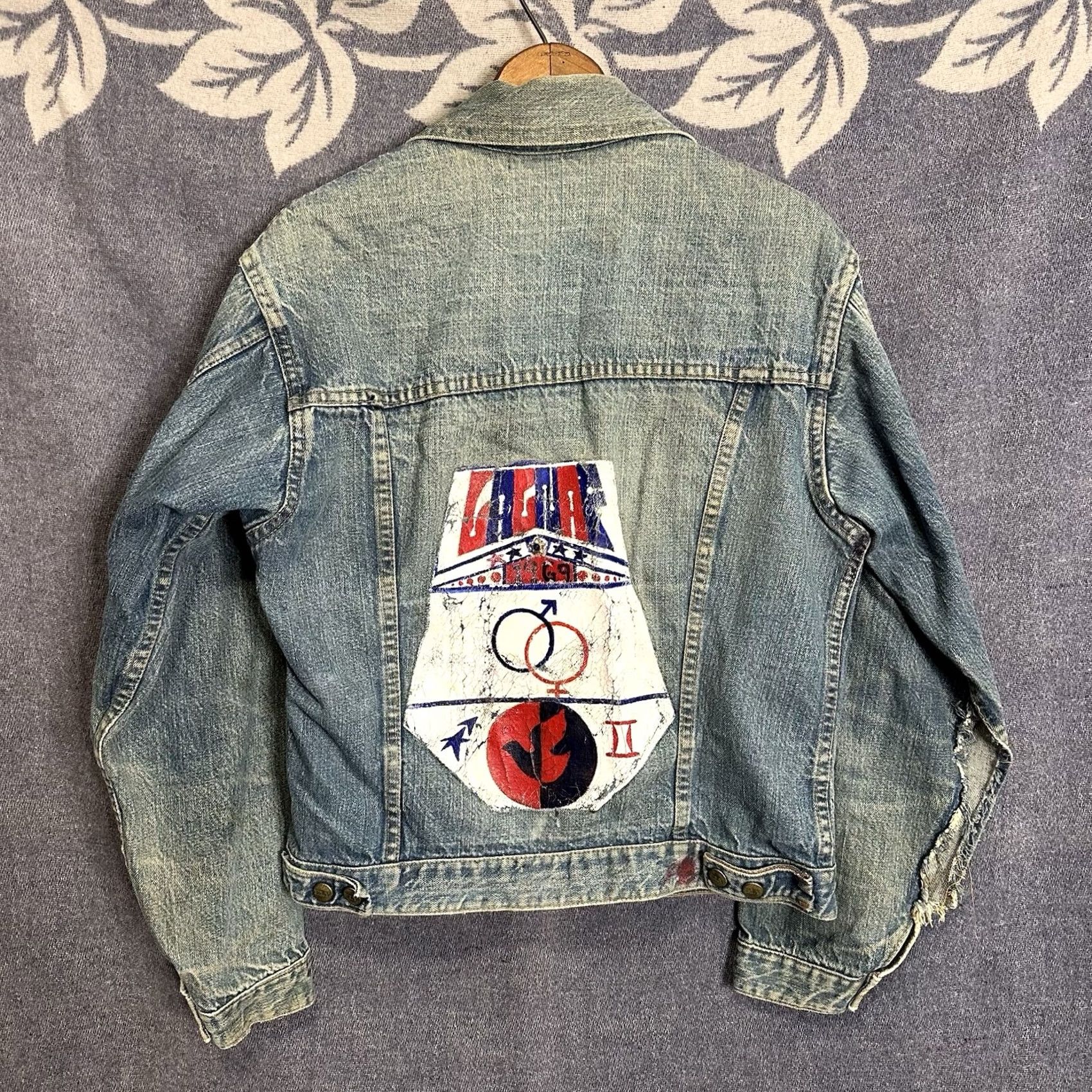 Vintage Vtg Ely Cattleman Denim Jacket M Blue Hand Painted Distressed 60/70s Pleated Look Hippy Womens Jacket Size M / US 6-8 / IT 42-44 - 5 Thumbnail