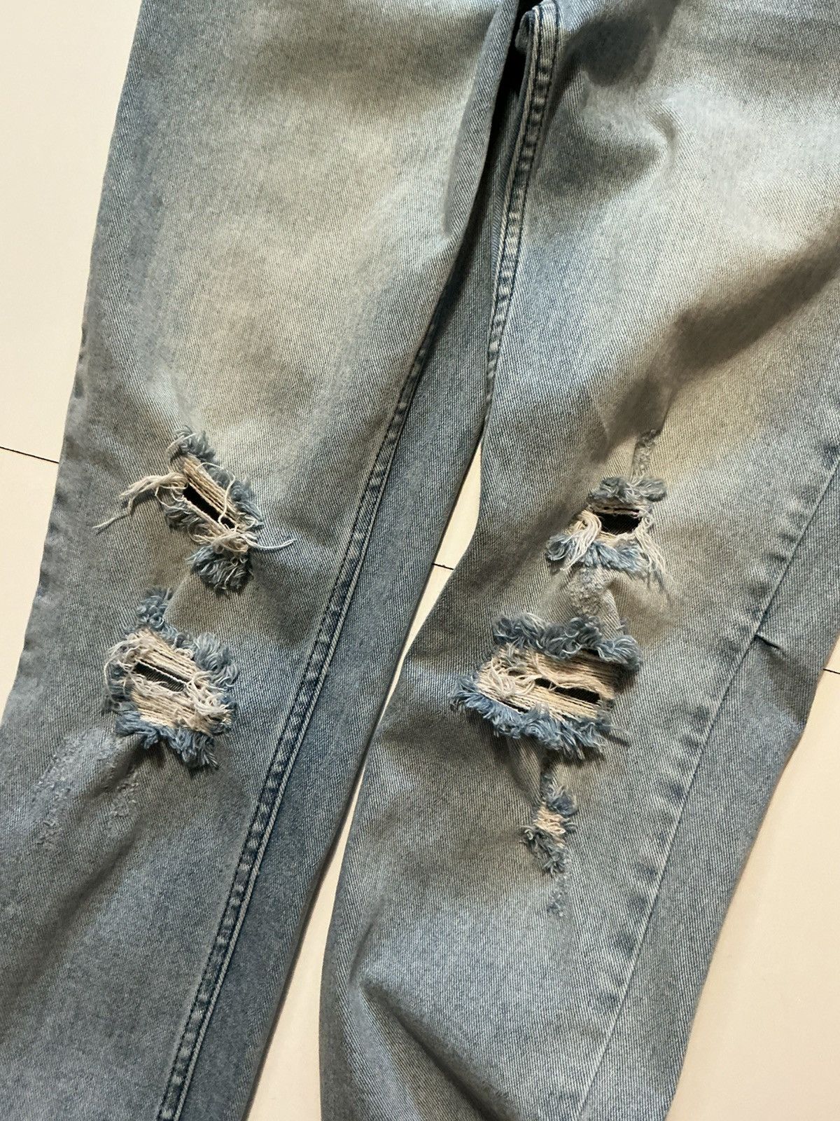 Ksubi $195 Ksubi Chitch Philly Distressed Button Fly Denim Jeans Size US 32 / EU 48 - 8 Thumbnail