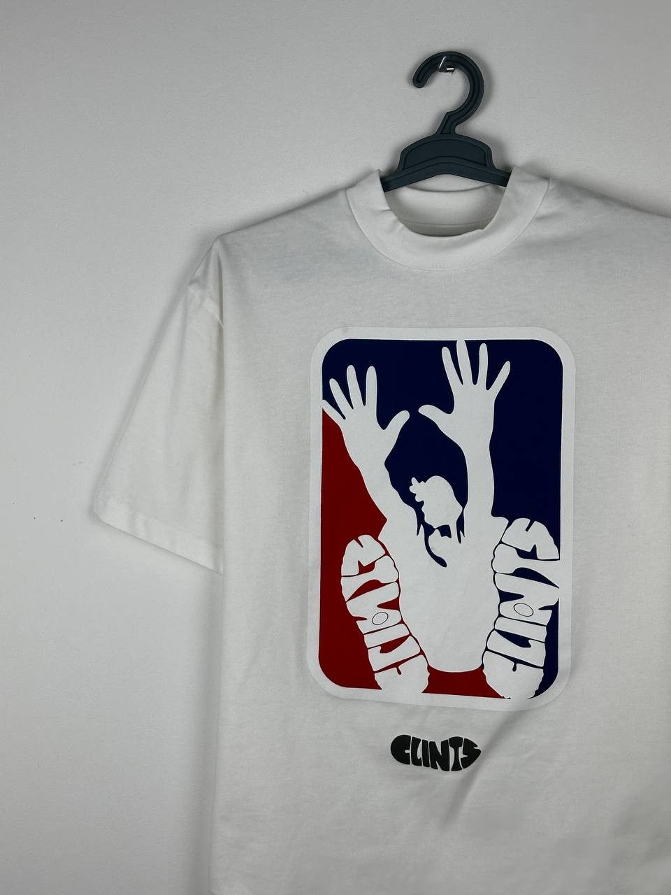 Clints × Japanese Brand Clints Co White NBA Style Logo T Shirt Size US S / EU 44-46 / 1 - 3 Thumbnail