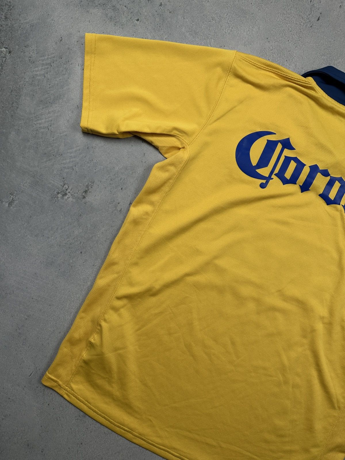 Nike Vintage 2006 Club America Nike Home Jersey Yellow Bimbo Size US L / EU 52-54 / 3 - 13 Thumbnail