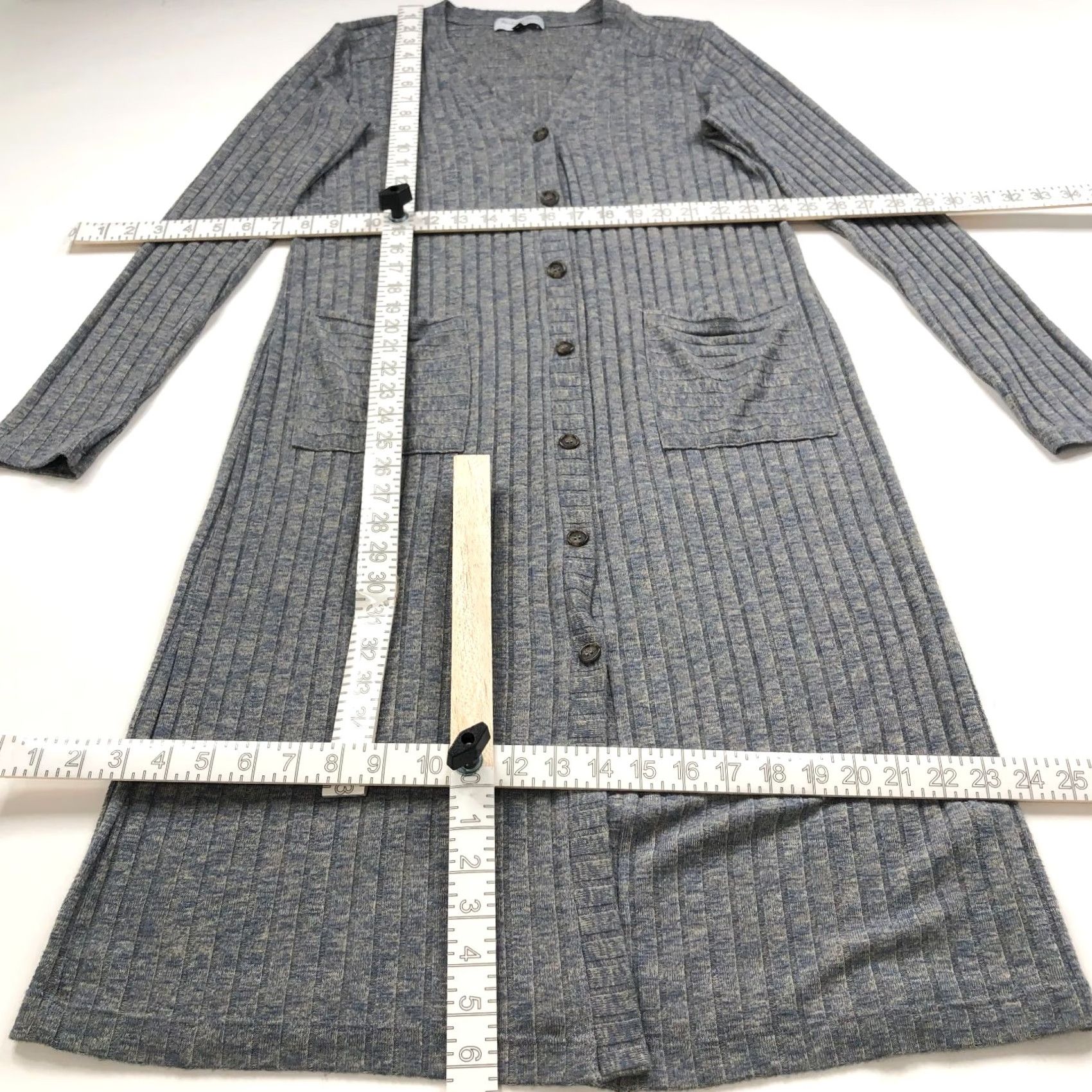 Michael Stars Michael Stars Medium Button Rayon V-Neck Ribbed Knit Striped Sweater Gray MINT Size M / US 6-8 / IT 42-44 - 3 Thumbnail