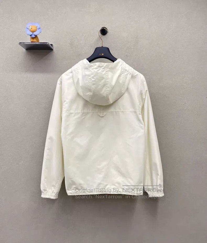 Louis Vuitton Louis Vuitton White assault jacket Size US M / EU 48-50 / 2 - 4 Thumbnail