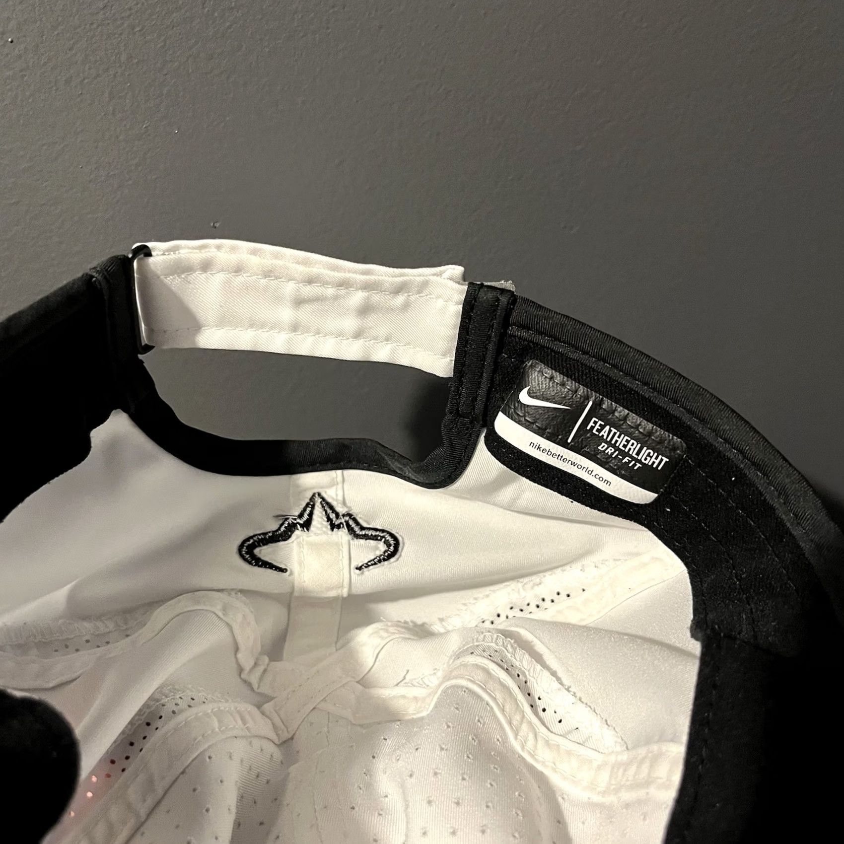 Nike Nike Hat Cap Rafa Nadal Strapback White Embroidered Featherlight Tennis Bull Strapback Adjustable One Size Men Sports Baseball Cap Hat Size ONE SIZE - 7 Thumbnail