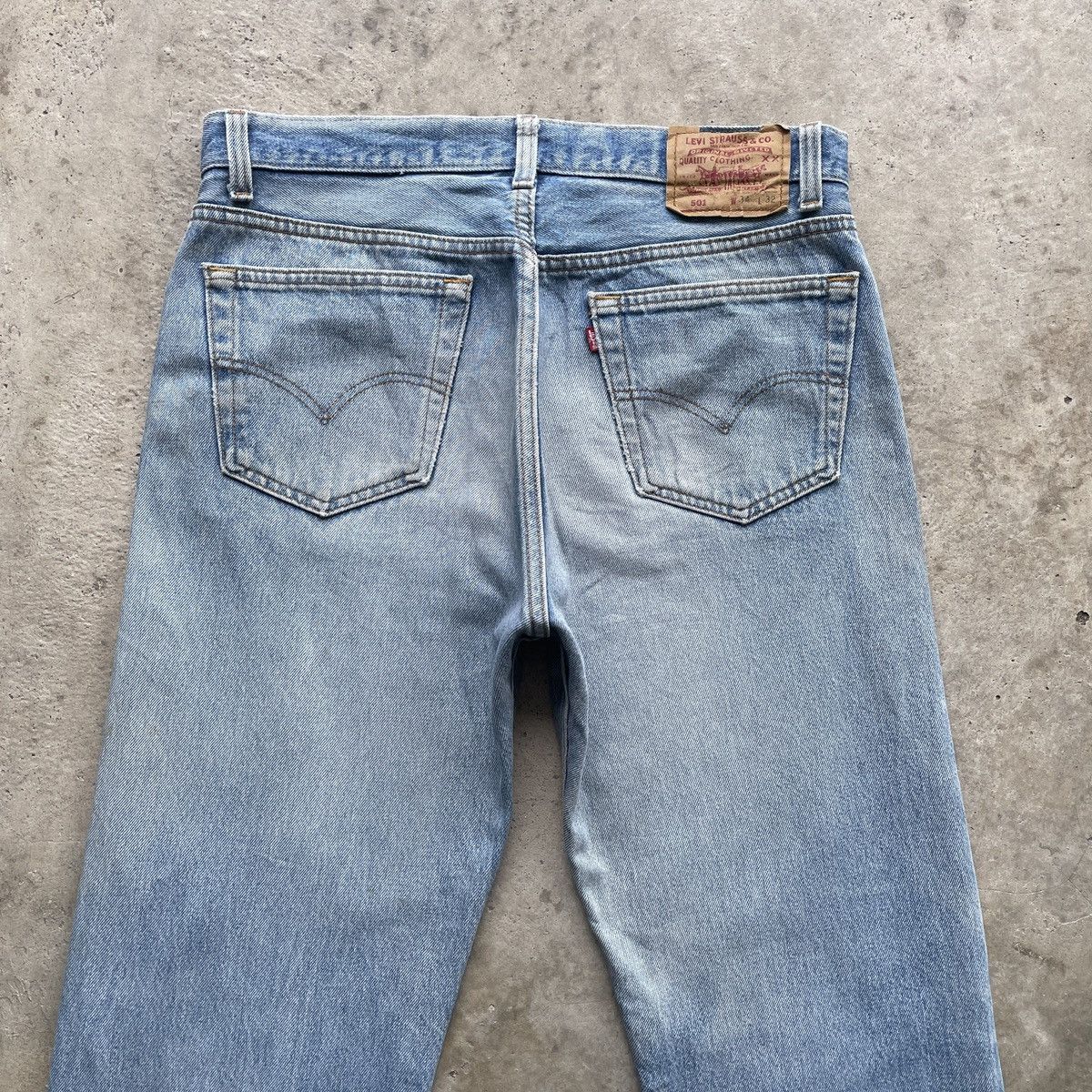 Jean × Levi's × Vintage 90s Vintage Levi’s 501 Faded Made In USA Jeans Pants Denim Size US 33 - 12 Thumbnail