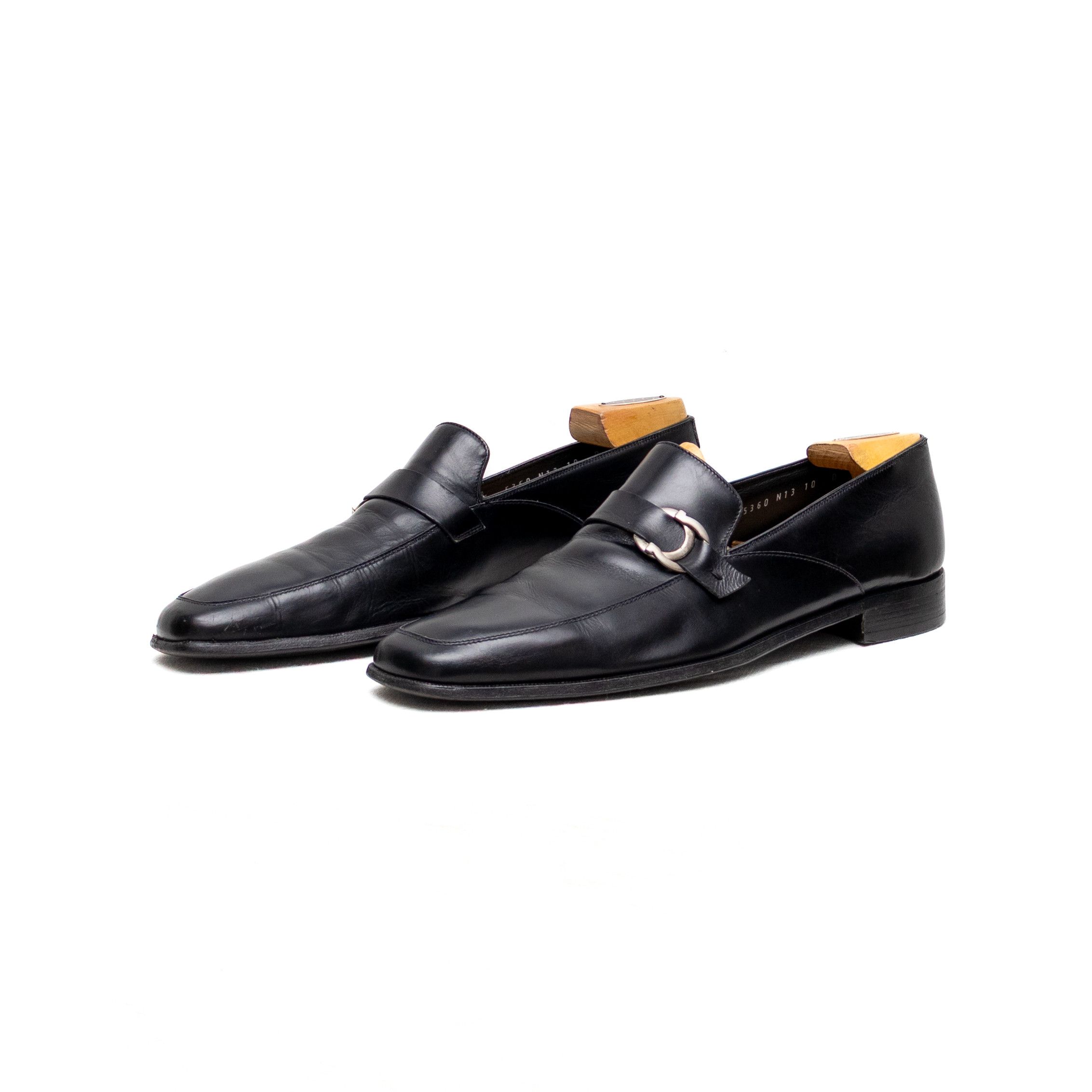 Salvatore Ferragamo Salvatore Ferragamo Black Leather  display picture 2