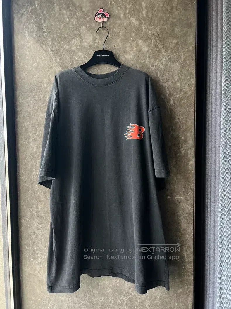 Balenciaga Balenciaga Flame B water-washed distressed short-sleeved T Size US XXS / EU 40 - 1 Thumbnail