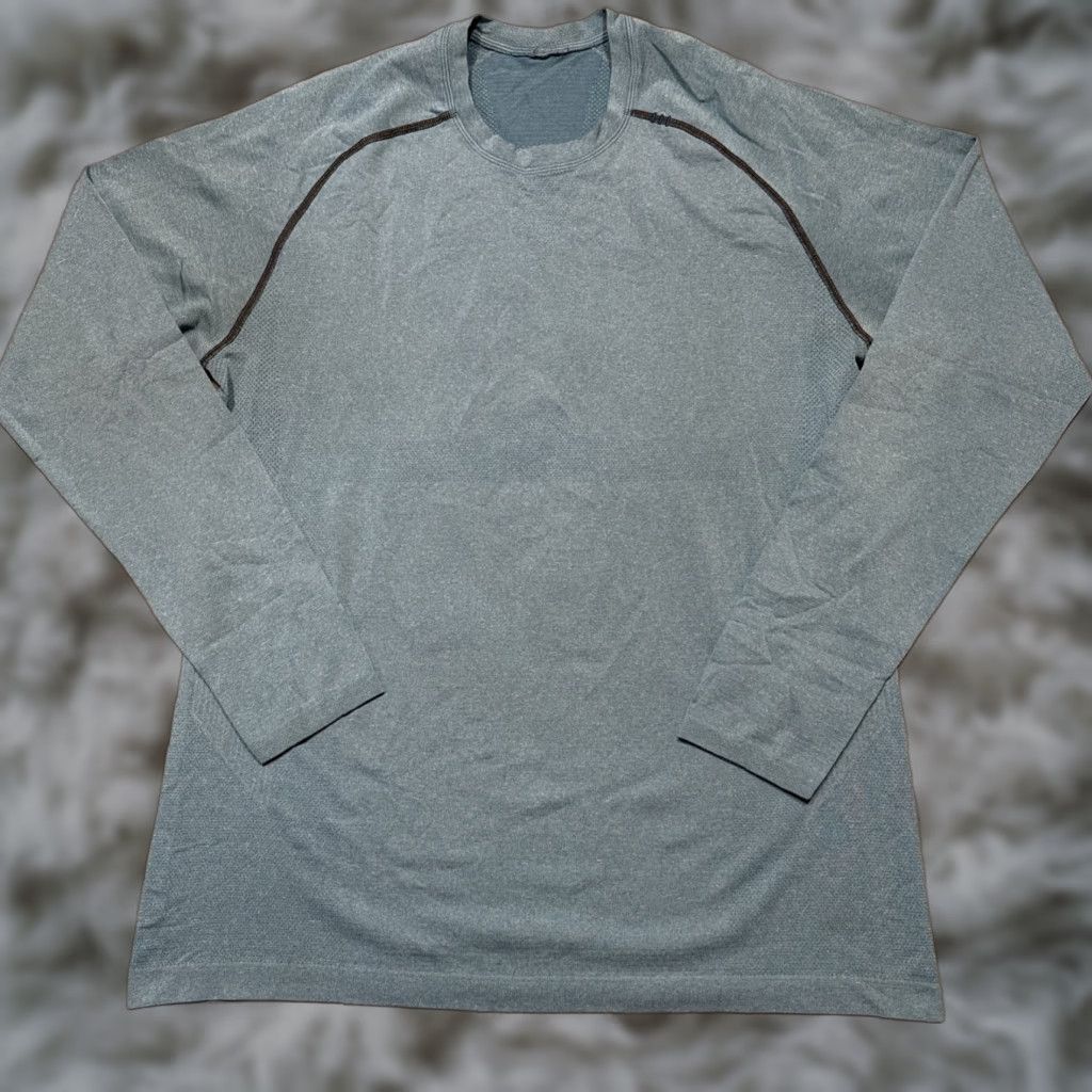 Lululemon Lululemon Metal Vent Tech Long Sleeve Performance Shirt Men Large Blue Crew Stretch Shirt Size US L / EU 52-54 / 3 - 1 Thumbnail