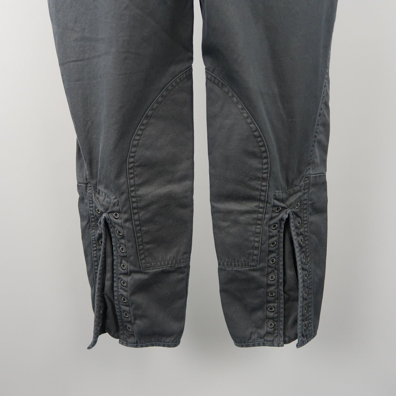 Balenciaga BALENCIAGA Size 6 Black Cotton Solid Casual Pants Size 28" / US 6 / IT 42 - 3 Thumbnail