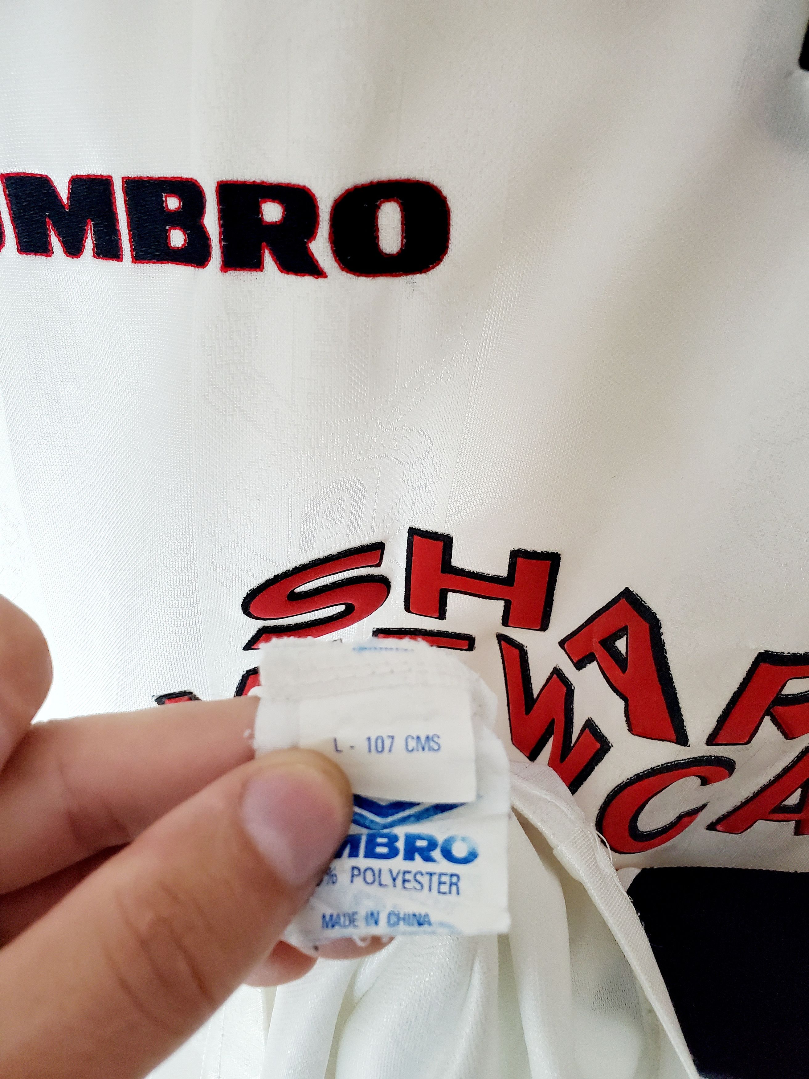 Umbro 1997-99 Manchester United Umbro Away Jersey perfect conditio Size US L / EU 52-54 / 3 - 5 Thumbnail