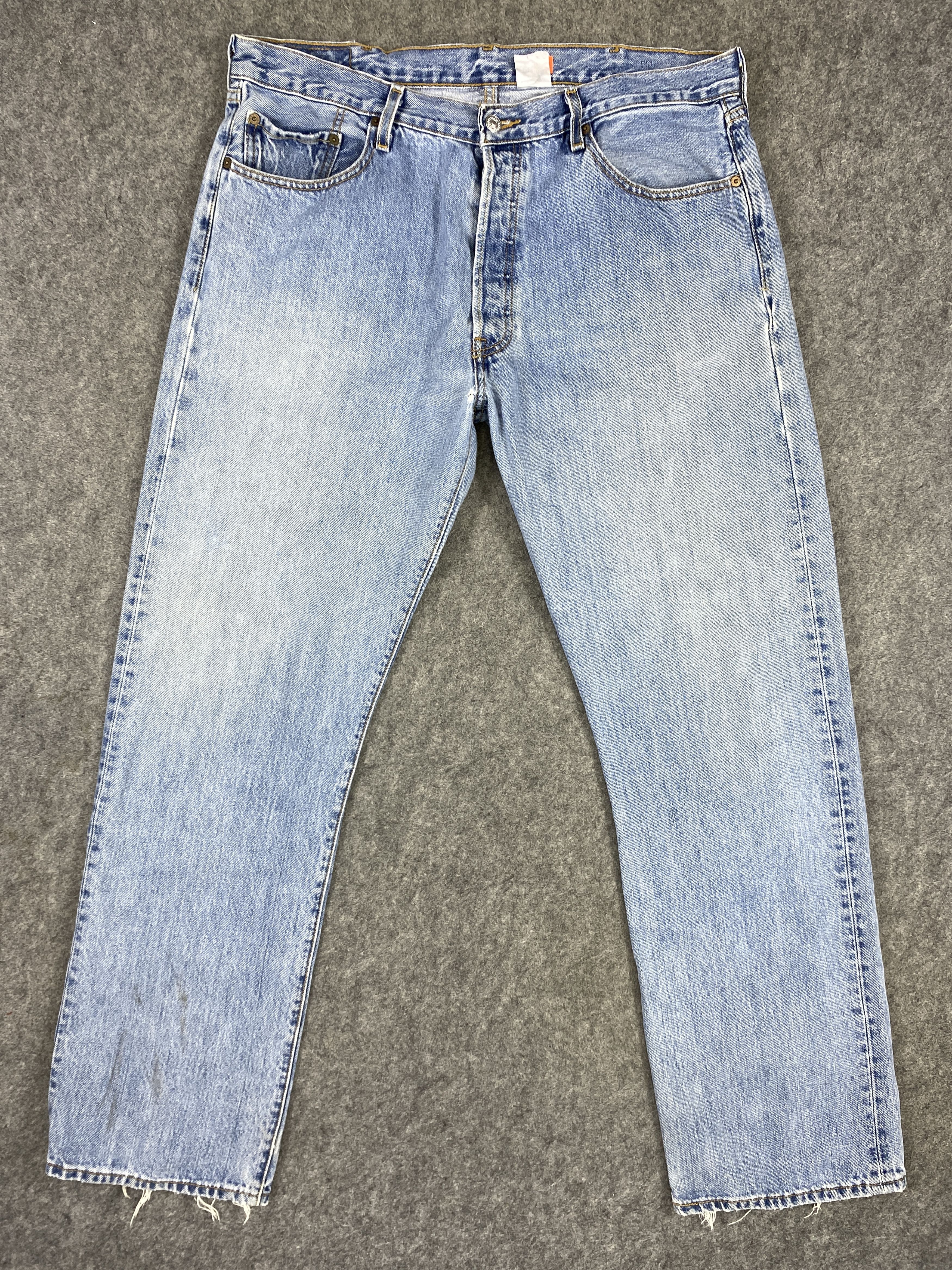Levi's Mid Blue Vintage Levi's 501 Jeans 37x32.5 Denim -JN1563 Size US 37 - 1 Thumbnail