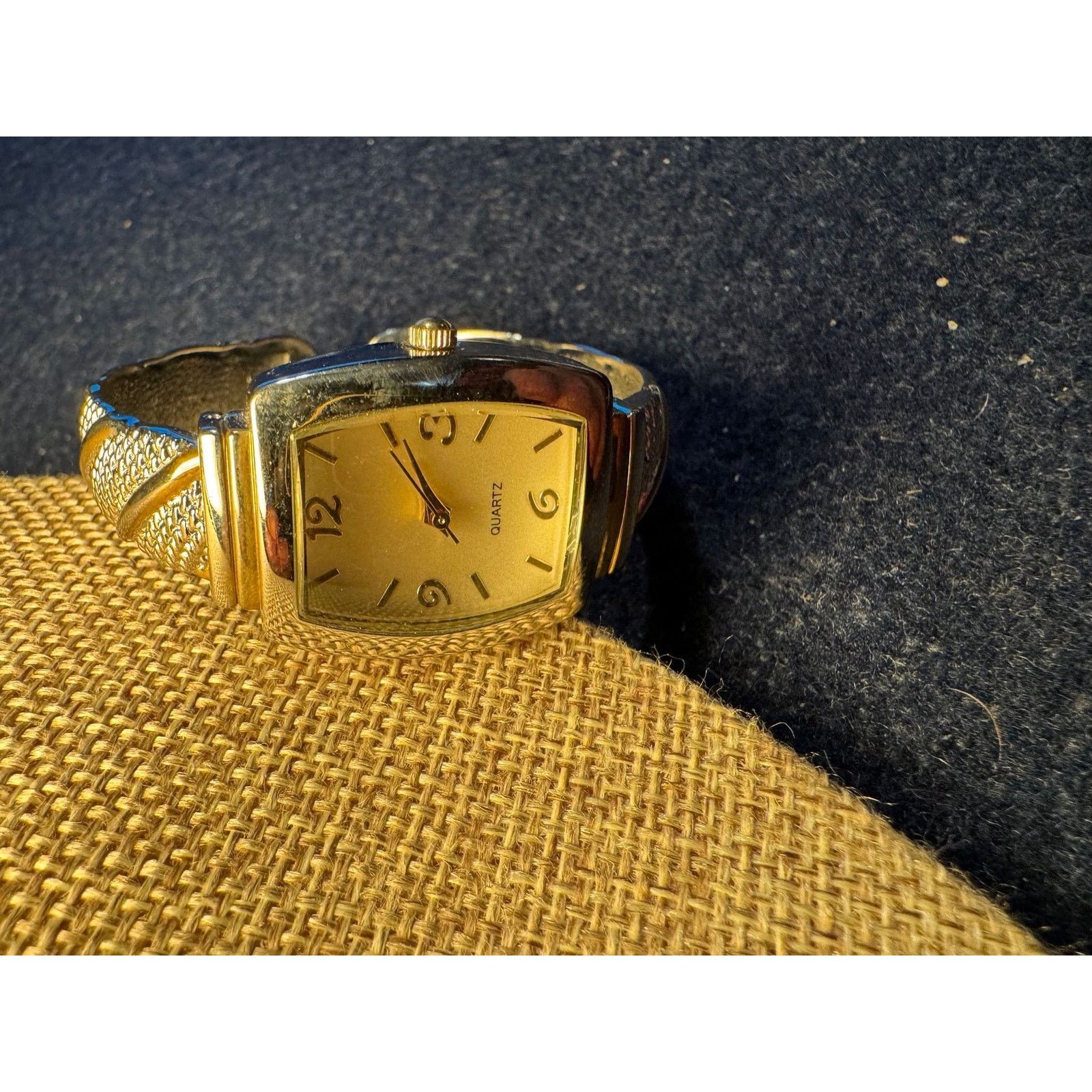 Geneva Geneva Women's Gen559K Gold Tone Watch Size ONE SIZE - 1 Thumbnail