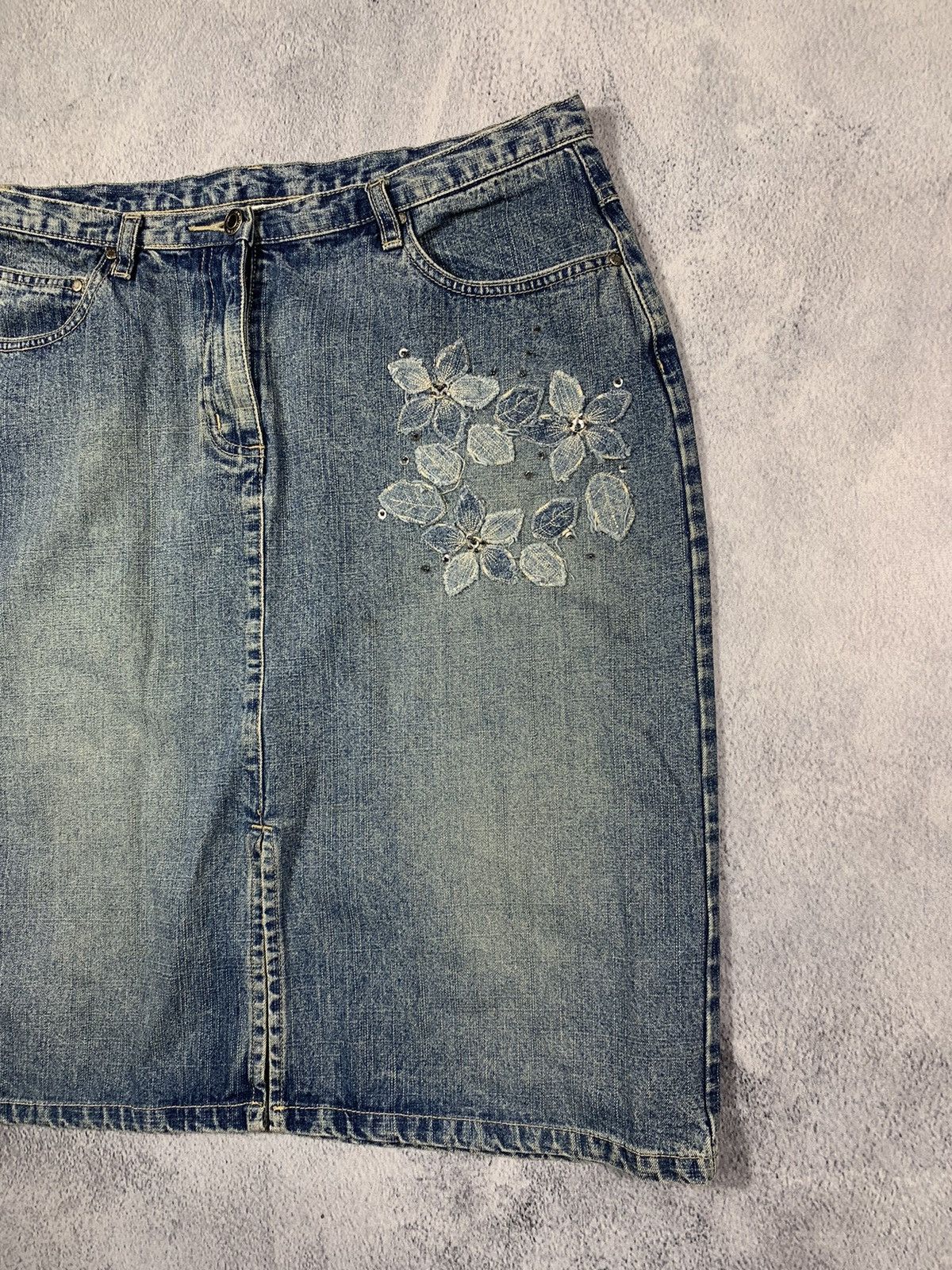 Japanese Brand × Vintage Vintage 90s Denim midi skirt faded streetwear style size 33 Size 33" - 3 Thumbnail