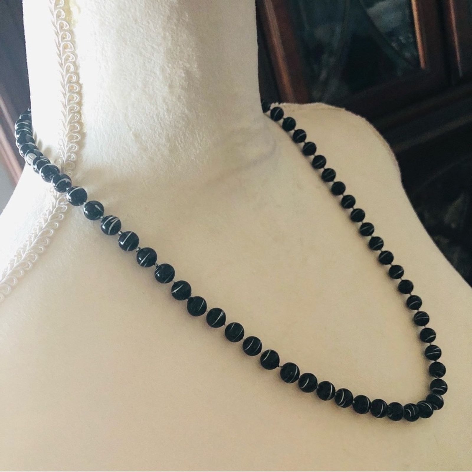 Vintage Vintage 80s black with silver metallic painted bead necklace Size ONE SIZE - 4 Thumbnail