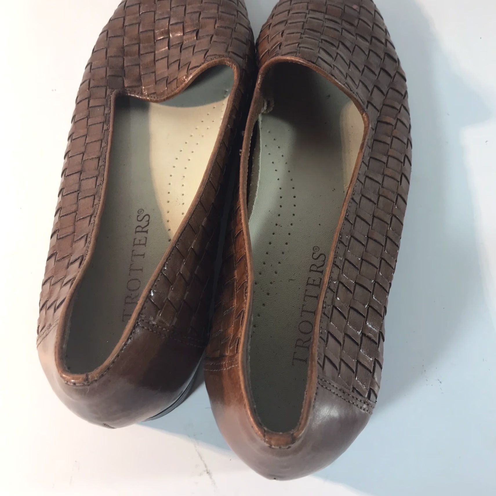 Vintage Trotters Women’s Leather Loafers Size 9N Brown Basket Weave Casual Comfort Slip On Size US 9 / IT 39 - 2 Thumbnail