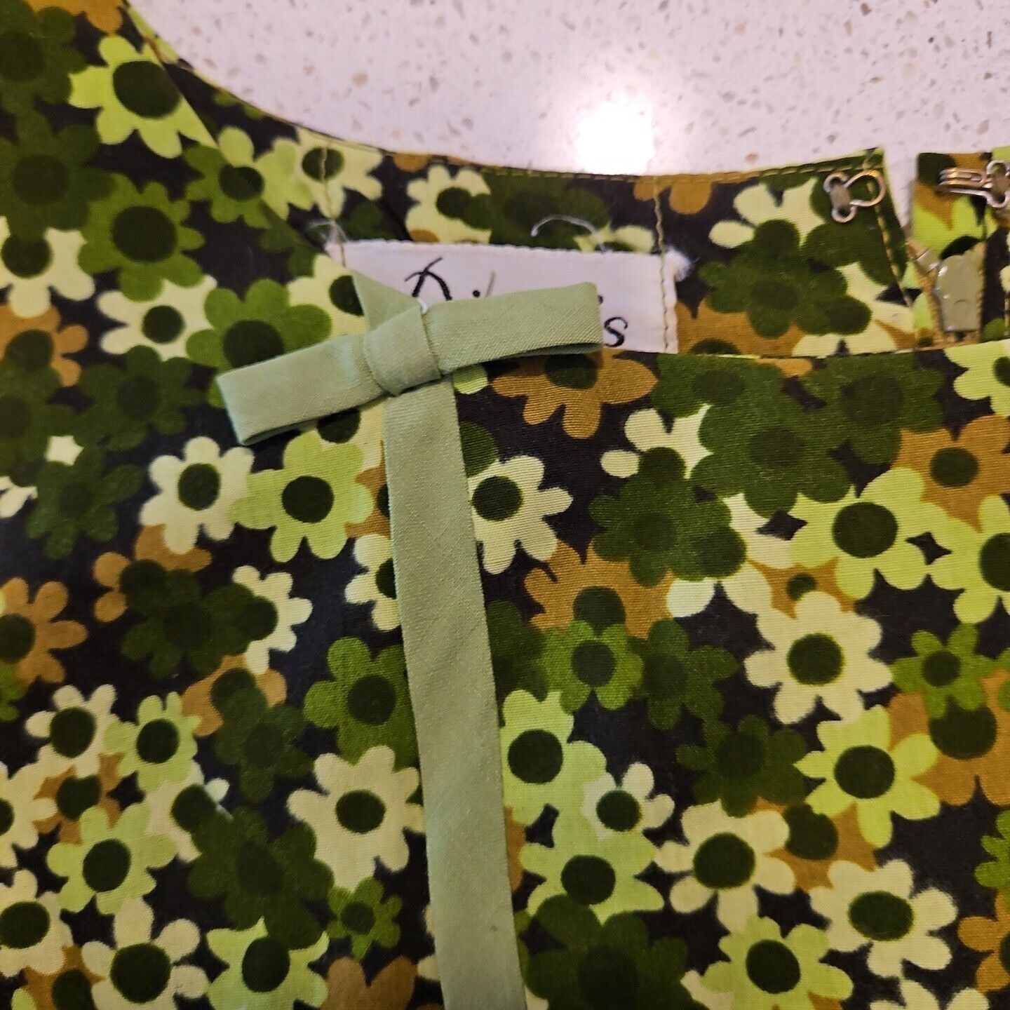 Vintage Vintage Dianes Honolulu Hawaiian Dress Sz S Green Flower Pow Size S / US 4 / IT 40 - 11 Thumbnail