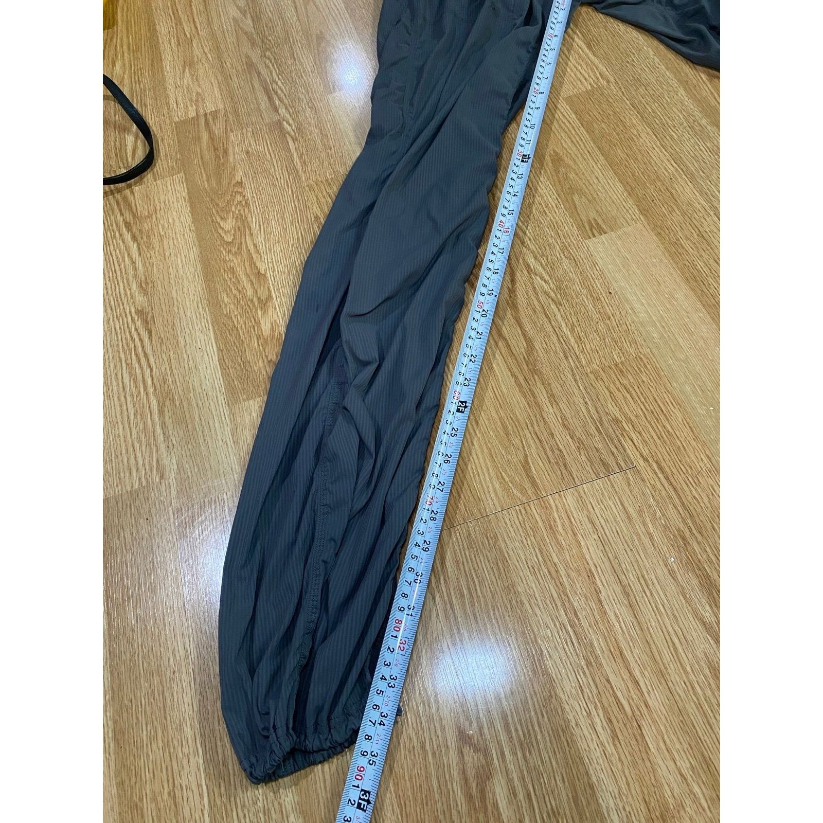 Lululemon Lululemon pant men size 8 gray very good condition Size US 35 - 6 Thumbnail