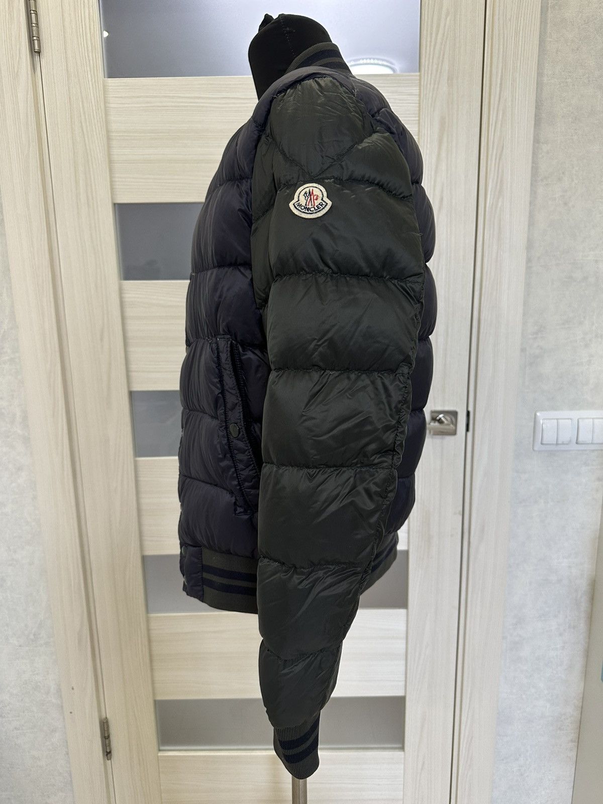 Moncler Moncler Bradford Lightweight Men Bomber Down Jacket Size US S / EU 44-46 / 1 - 1 Thumbnail