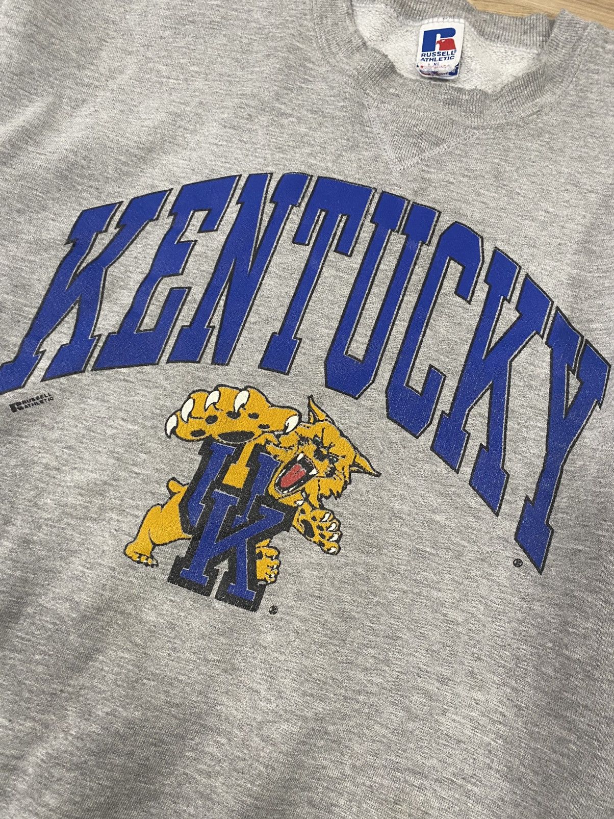 NBA 90’s Kentucky Wildcats Vintage Russel Athletics Sweatshirt Size US XL / EU 56 / 4 - 2 Thumbnail