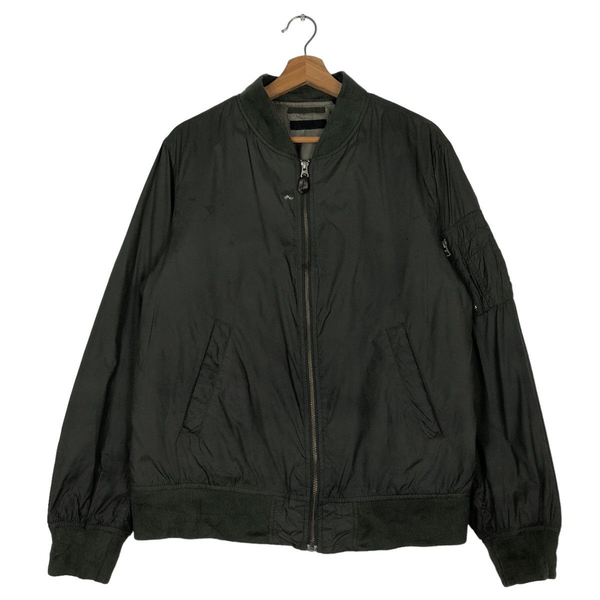 Japanese Brand Vintage Bomber Jacket Fly Military Uniqlo Japan IsseyMiyake Size US L / EU 52-54 / 3 - 1 Thumbnail