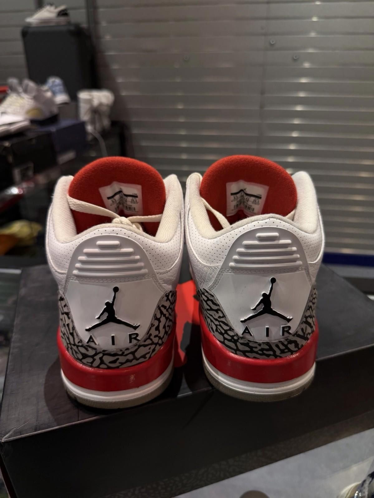 Jordan Brand Nike Air Jordan Retro 3 Katrina Hall Of Fame 2018 Red 8.5 Size US 8.5 / EU 41-42 - 7 Thumbnail