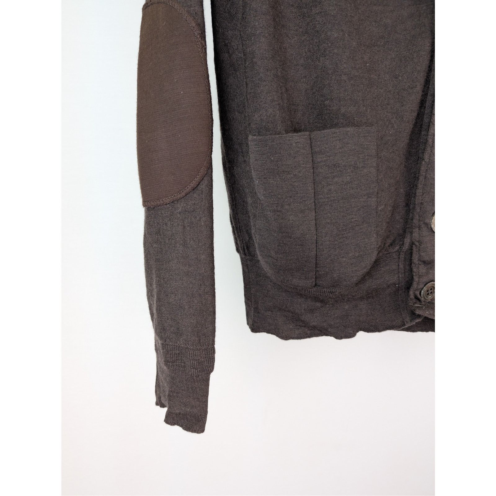 Tom Ford o1rshd1 CC20 V-Neck Cardigan is a dark brown Size US M / EU 48-50 / 2 - 6 Thumbnail