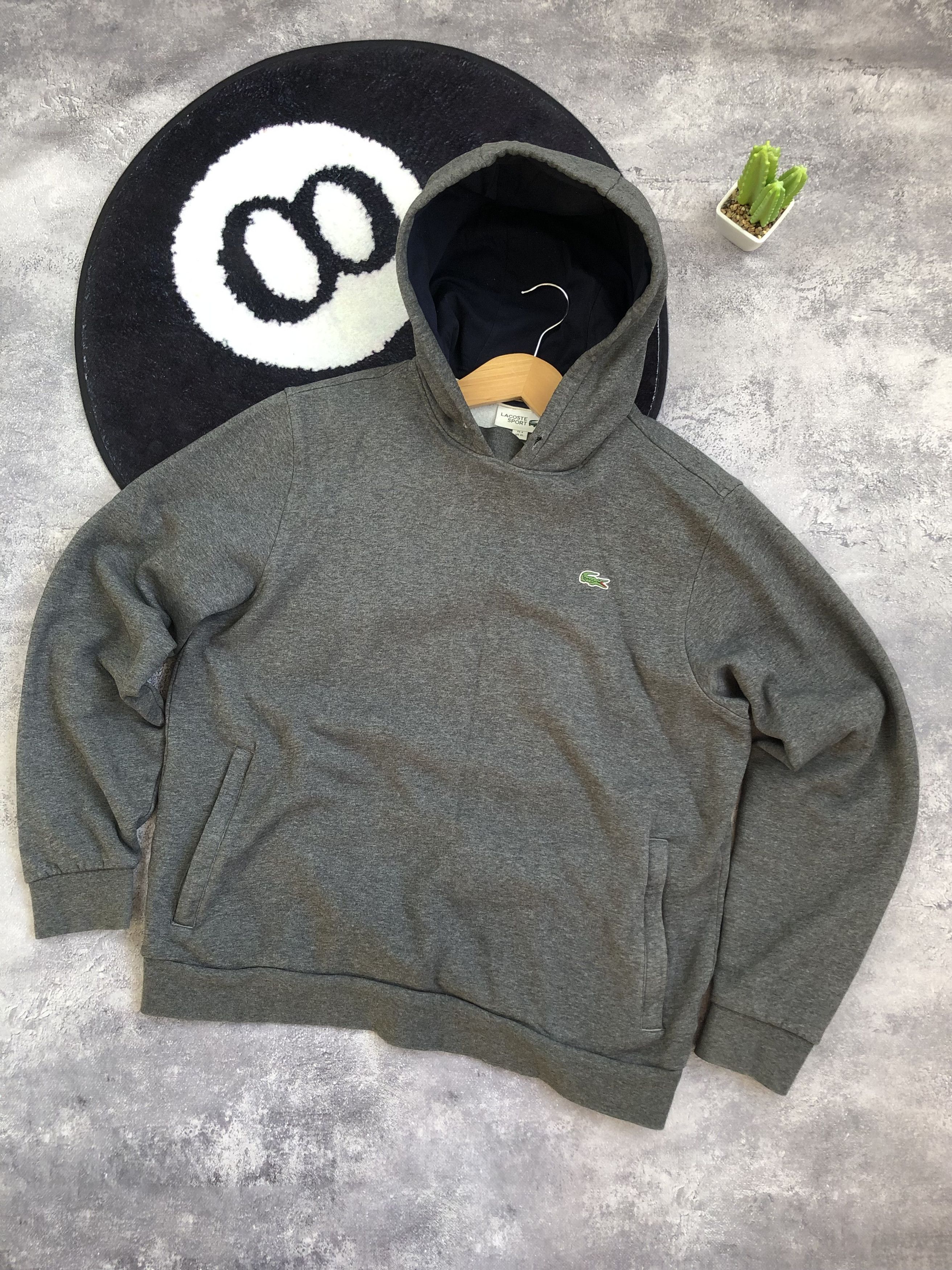 Lacoste LACOSTE Hype Minimalistic Mini Logo Hoodie Streetwear Casual Size US XL / EU 56 / 4 - 1 Thumbnail