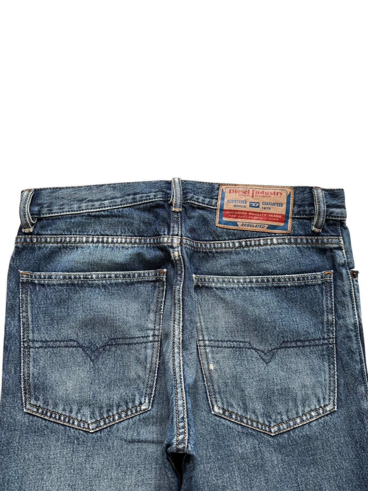 Diesel Vintage Diesel Faded Wash Distressed Jeans Size 32" / US 10 / IT 46 - 4 Thumbnail