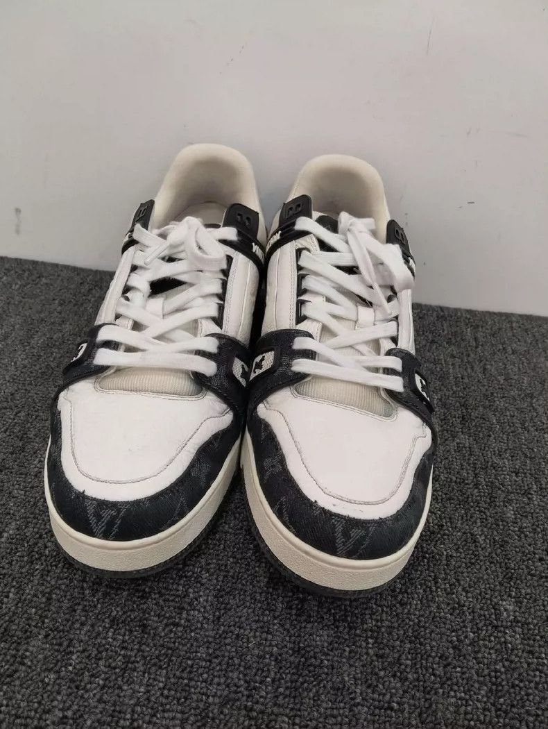 Louis Vuitton Louis Vuitton Trainer Sneakers Size 43-2507 Size US 10 / EU 43 - 7 Thumbnail