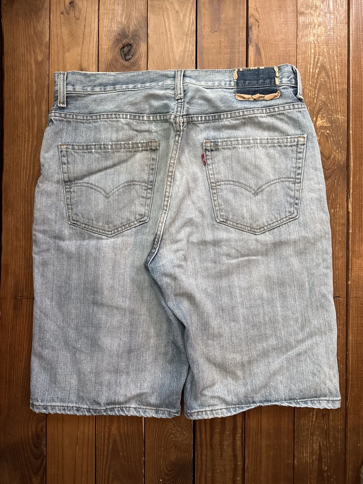 Levi's × Vintage Vintage 90s Y2K Levi’s Distressed Jean Shorts Size US 32 / EU 48 - 2 Thumbnail
