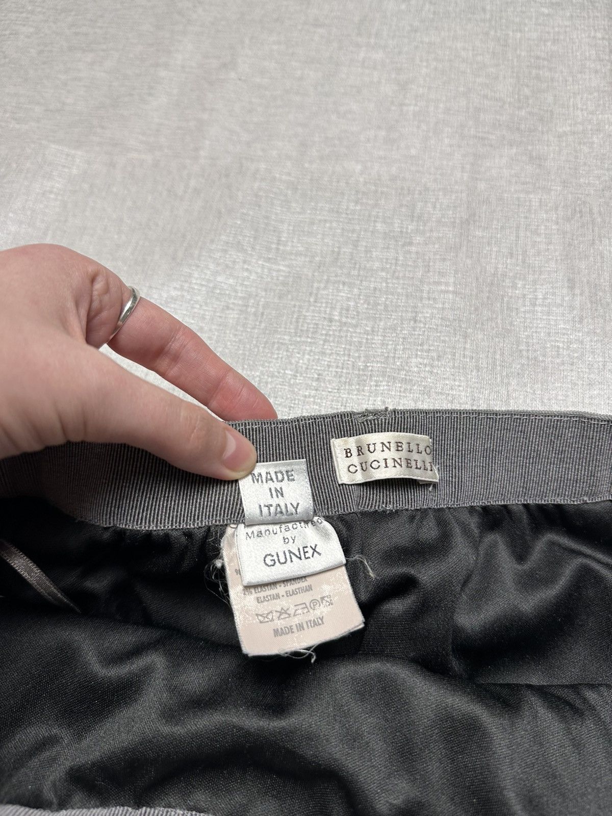 Brunello Cucinelli × Luxury × Vintage Brunello Cucinelli Wool Skirt Vintage Size 26" / US 2 / IT 38 - 9 Thumbnail