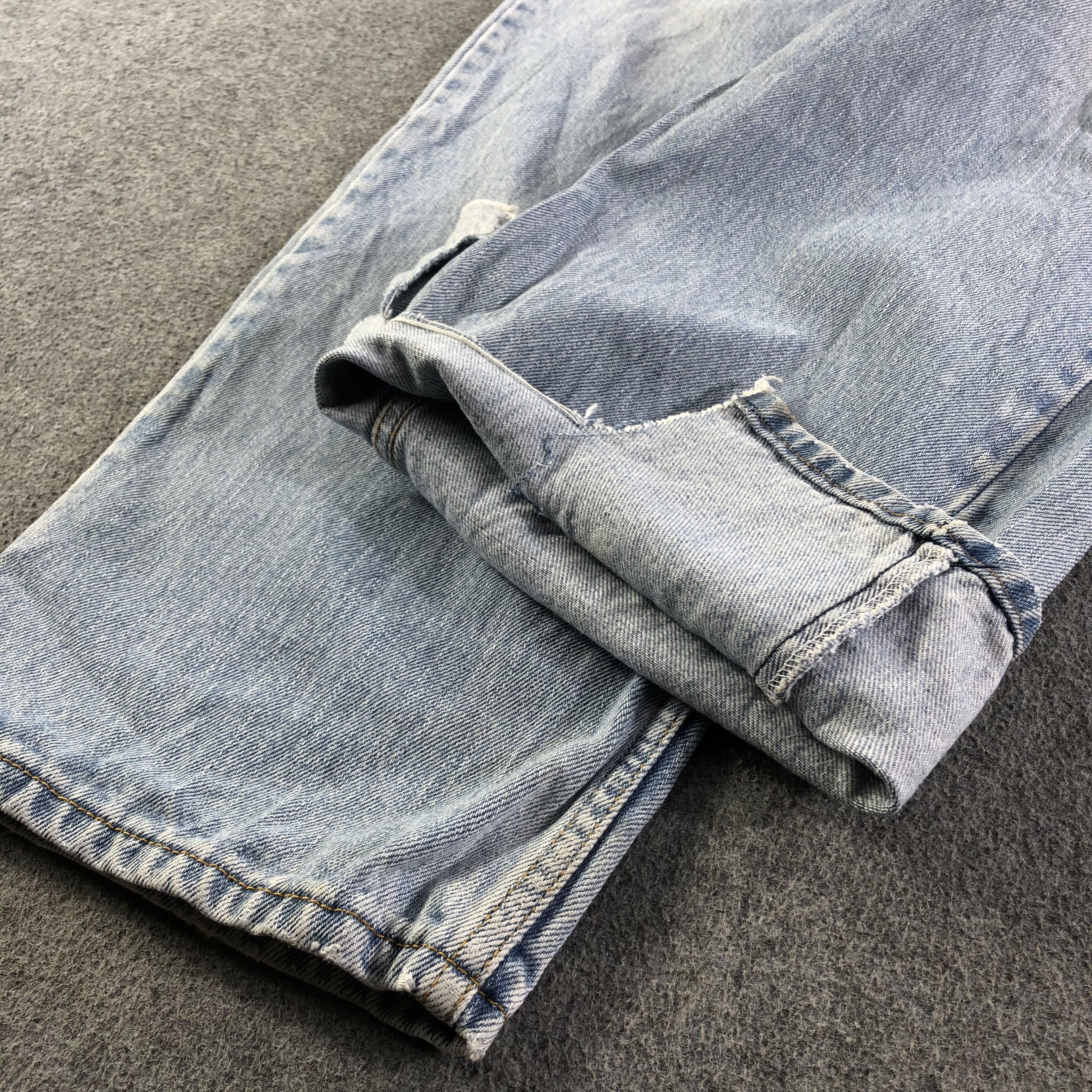 Levi's Vintage Light Wash Levis 550 Jeans-J3254 Size US 39 - 7 Thumbnail