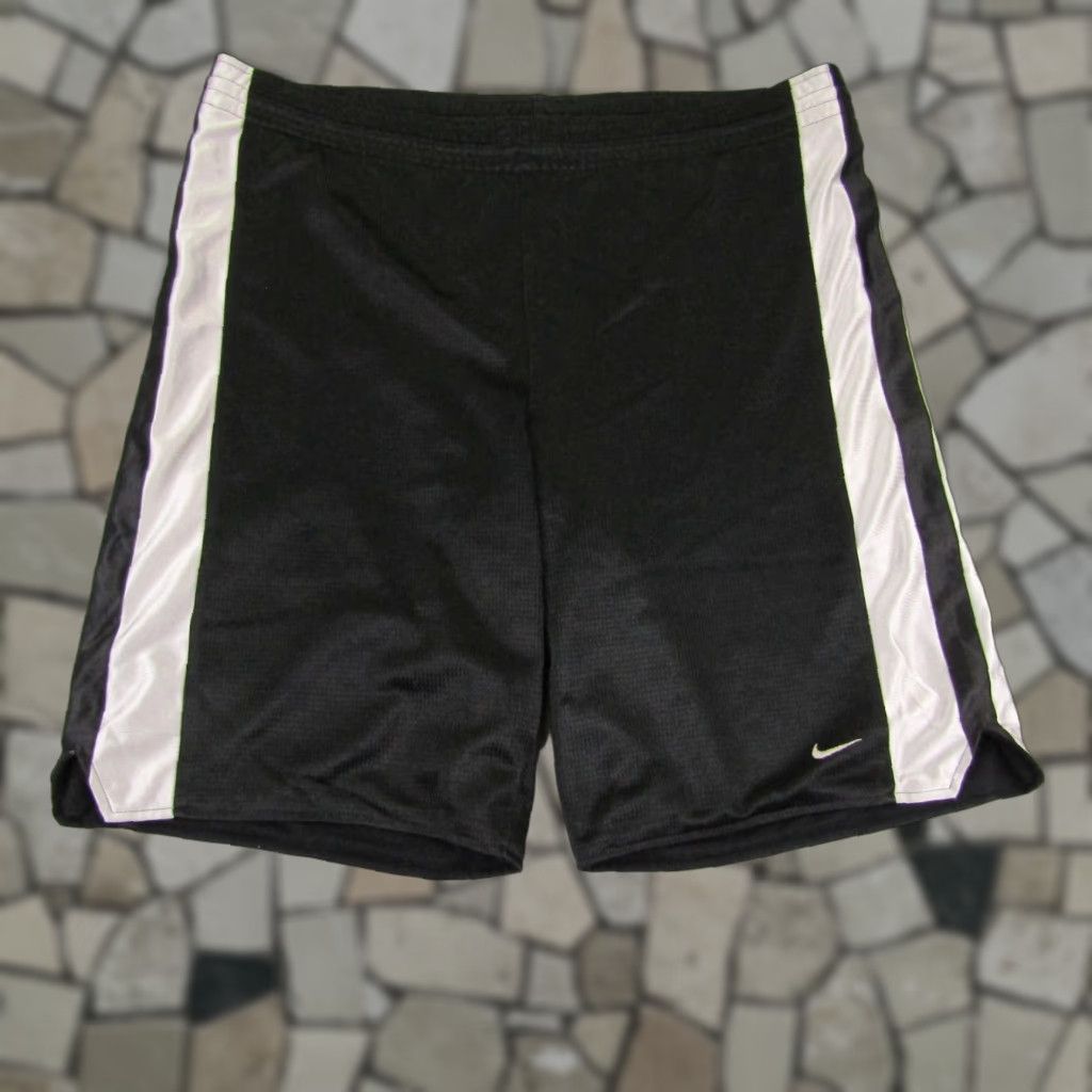 Nike Nike Shorts Mens Large Black Silver Shiny Swoosh Athletic Workout Gym Training Shirt? Size US 39 - 1 Thumbnail