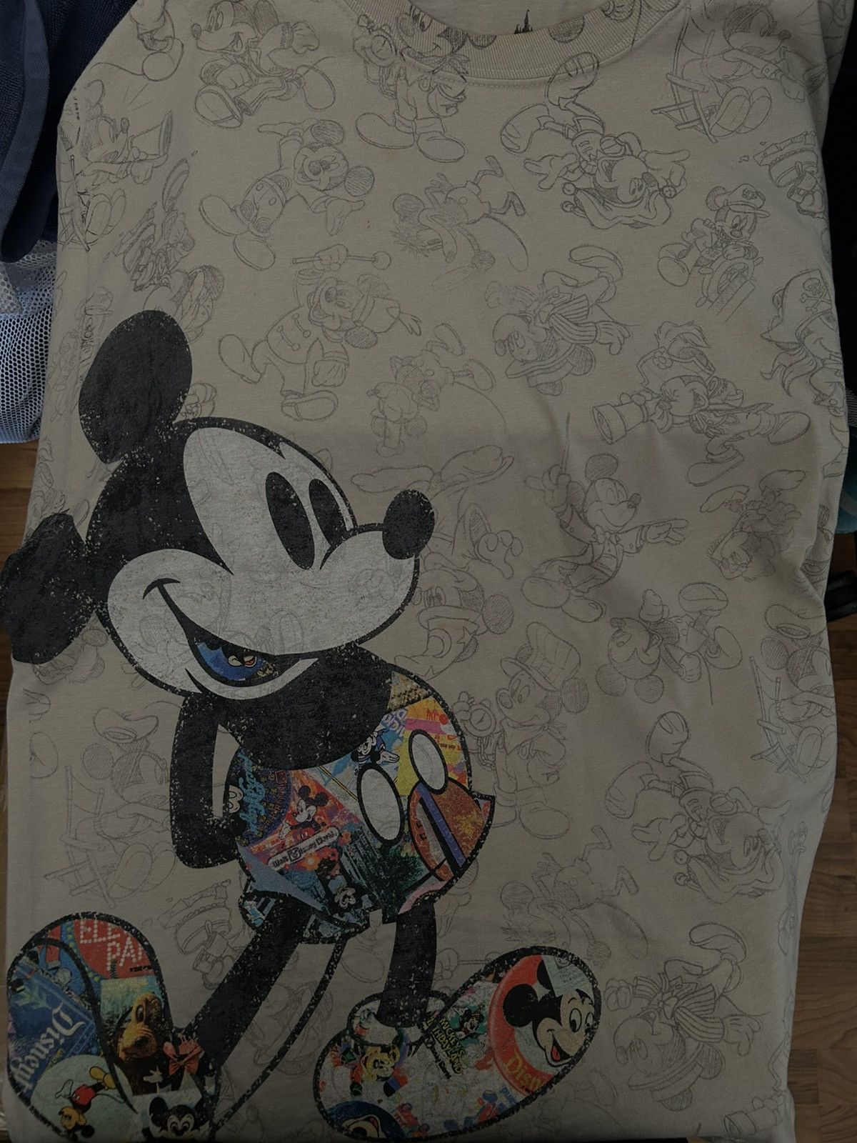 Disney vintage Disney Parks "It All Started with a Mouse" t-shirt. Size US XL / EU 56 / 4 - 9 Thumbnail