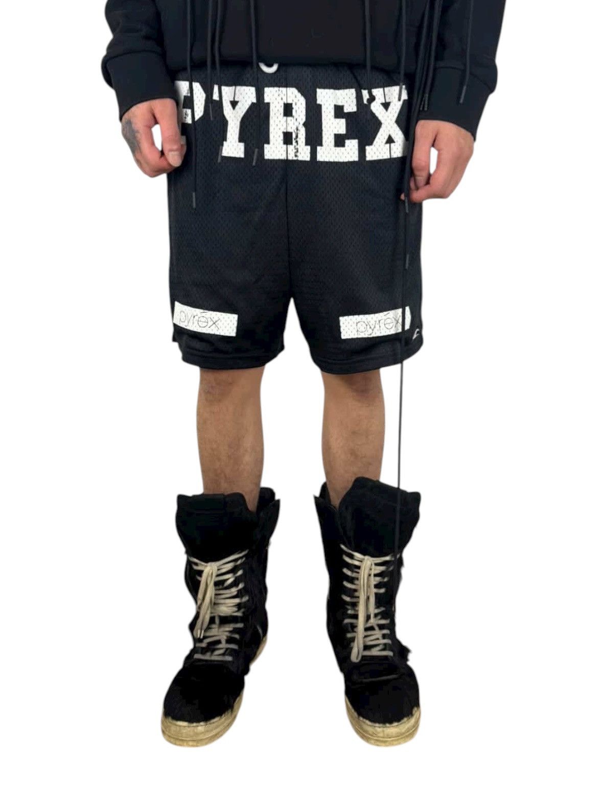 Champion × Pyrex Vision × Virgil Abloh Champion x Pyrex vision