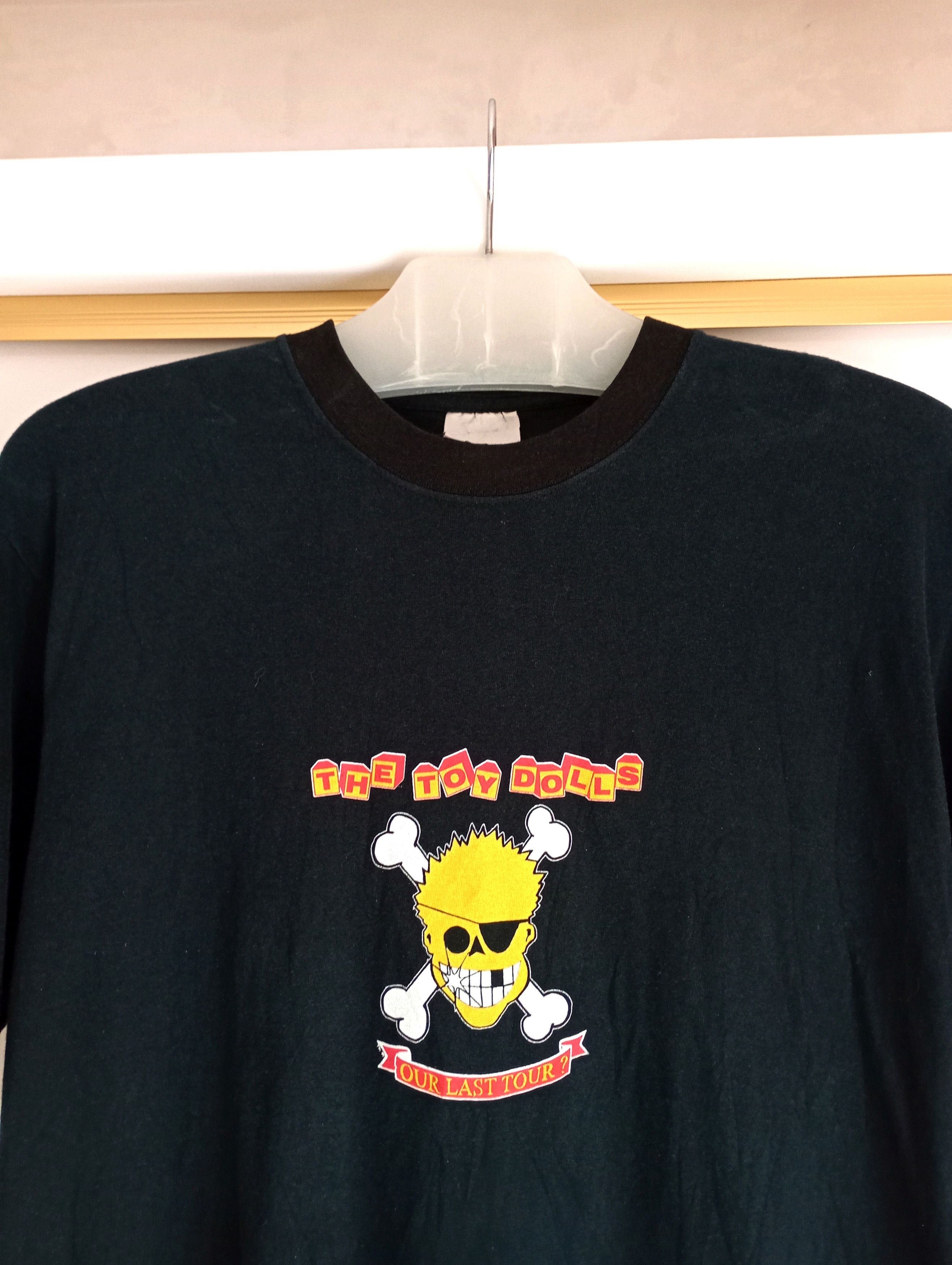 Band Tees Vintage The Toy Dolls Band 2005 Tour Tshirt Size US M / EU 48-50 / 2 - 4 Thumbnail